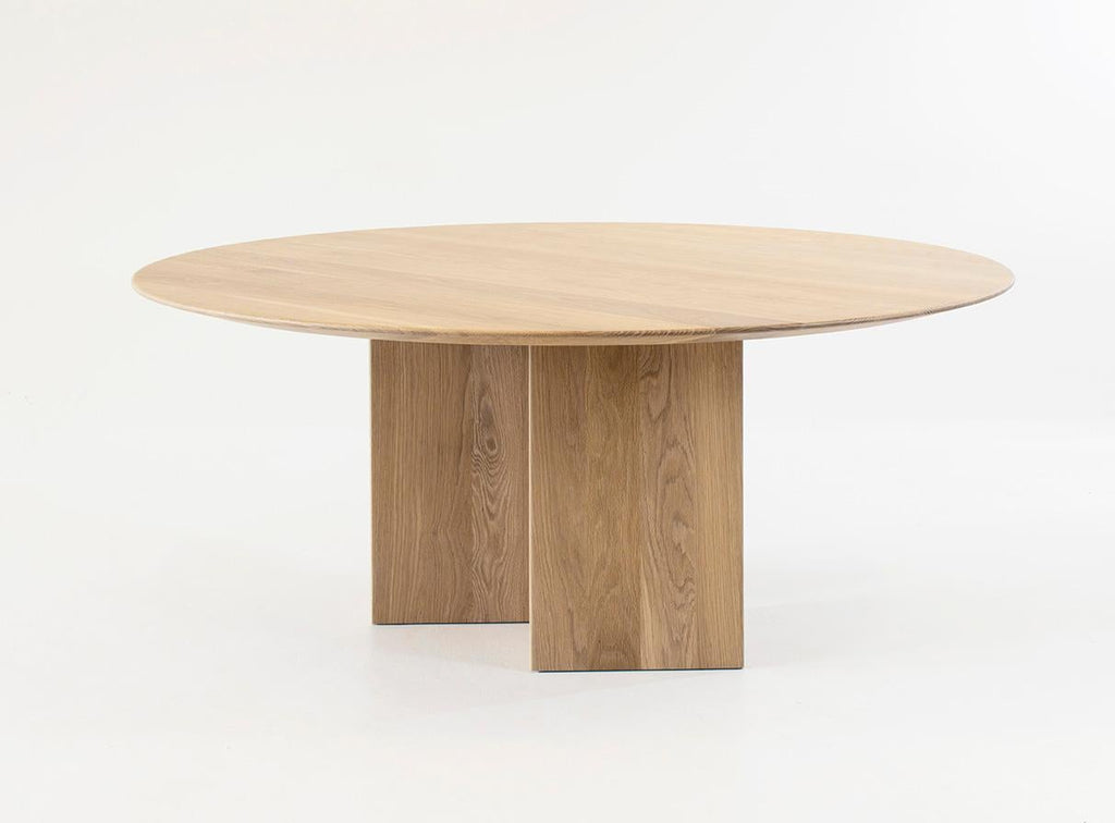 https://a.1stdibscdn.com/claste-great-expectation-round-table-for-sale-picture-5/f_16392/f_361001921694389556272/Great_Expecttions_Round_El_3_master.jpg
