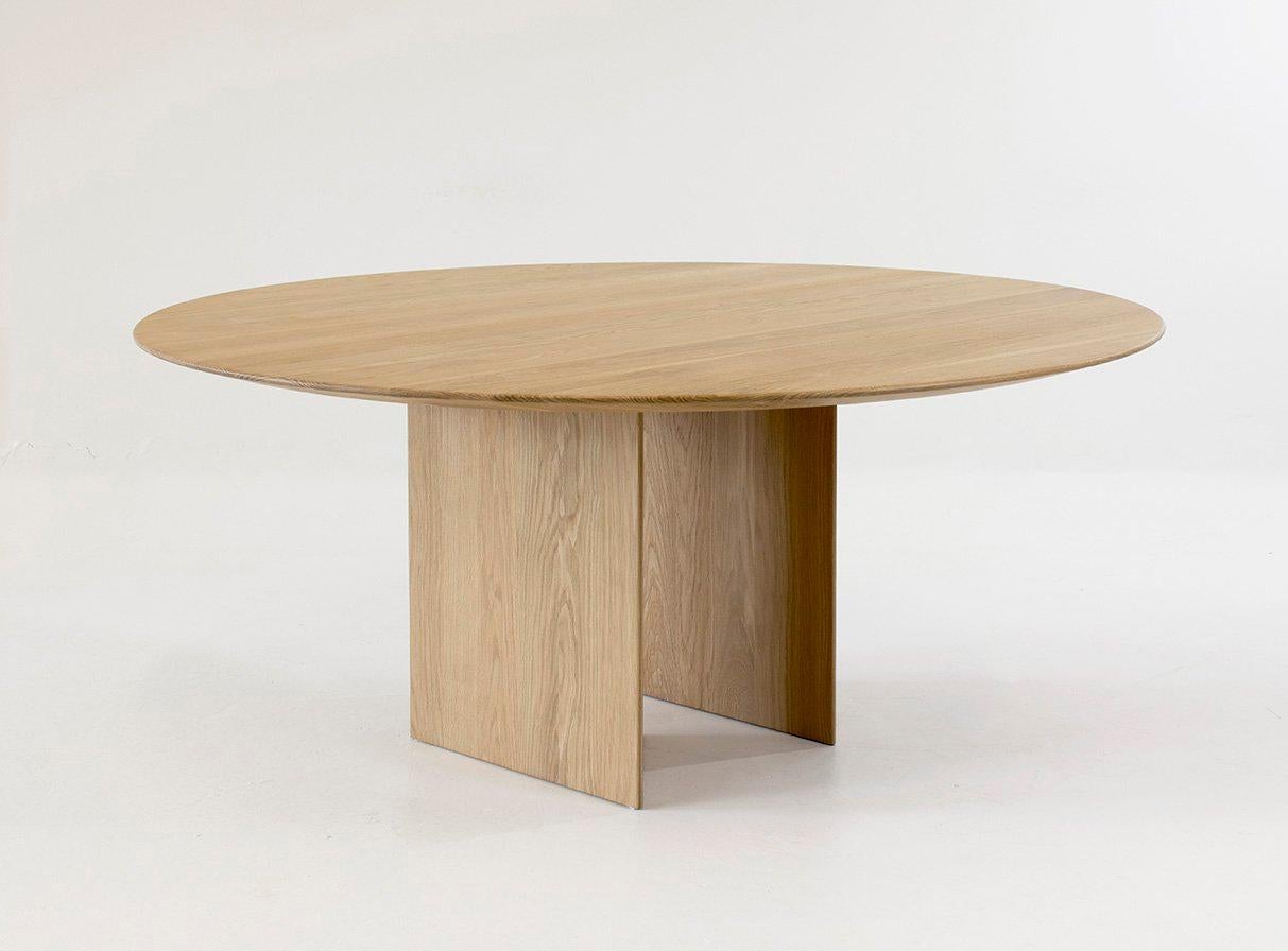 https://a.1stdibscdn.com/claste-great-expectations-round-table-in-white-oak-for-sale-picture-5/f_16392/f_381598921706561953094/Great_Expecttions_Round_El_9_master.jpg