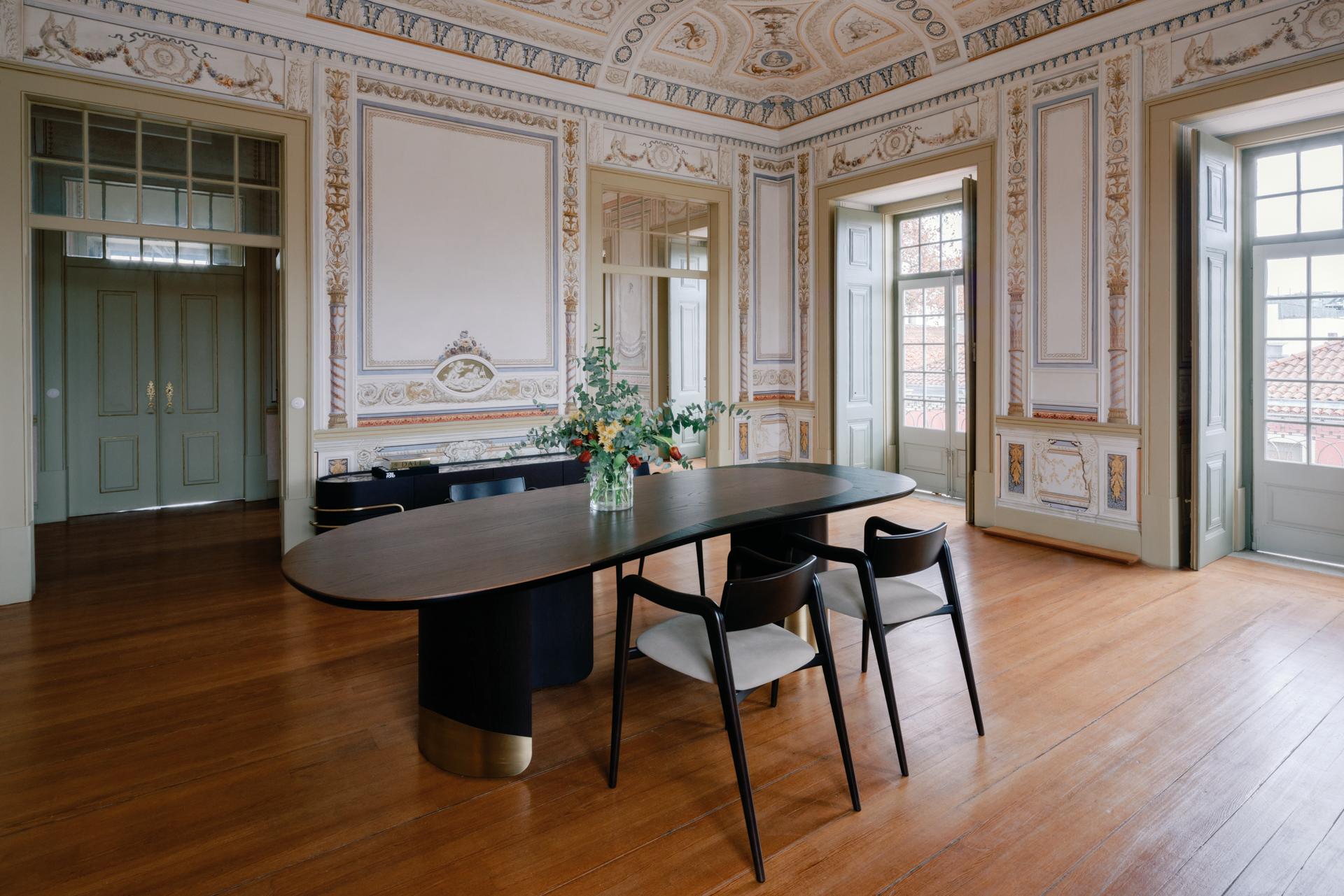 https://a.1stdibscdn.com/21st-century-modern-armona-dining-table-handcrafted-portugal-by-greenapple-for-sale-picture-3/f_53532/f_199056621642286924628/Greeanpple_Lisboa_006_master.jpeg