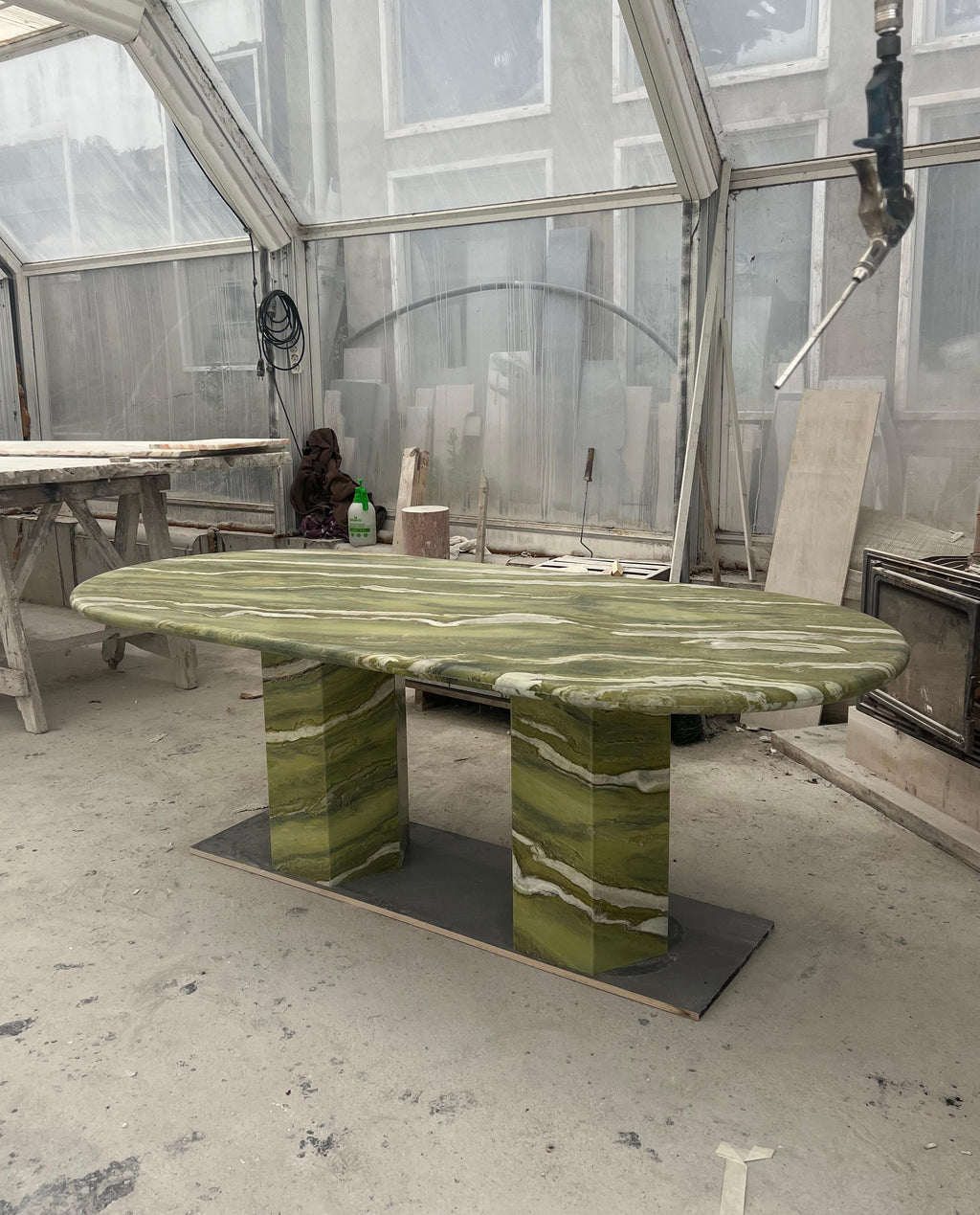 https://a.1stdibscdn.com/large-green-marble-oval-dining-table-by-my-habitat-design-for-sale-picture-2/f_80522/f_400989321717853820057/Green_Marble_Dining_2_MY_HABITAT_DESIGN_master.jpg
