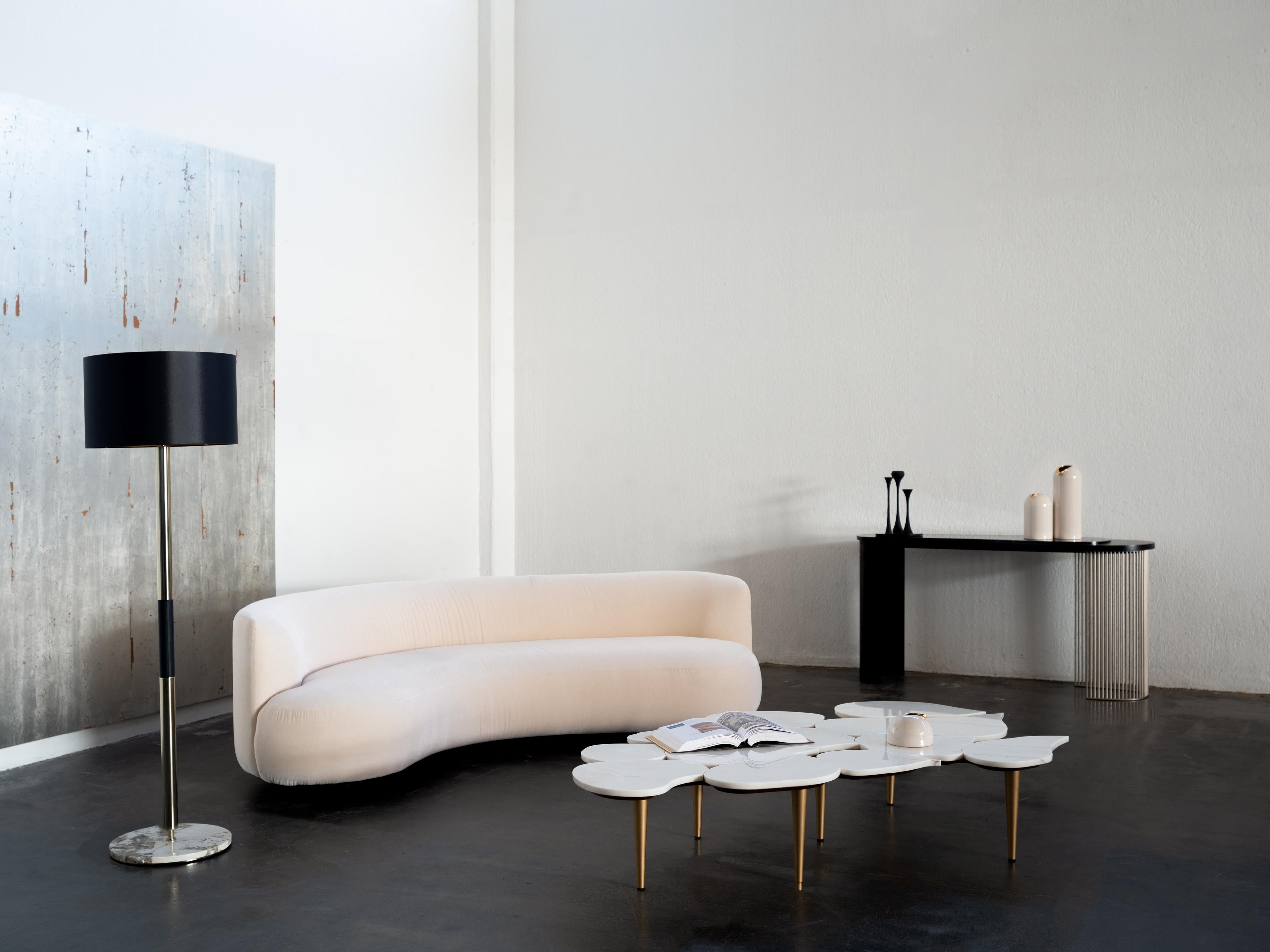 https://a.1stdibscdn.com/modern-infinity-coffee-table-calacatta-marble-handmade-portugal-greenapple-for-sale-picture-2/f_53532/f_306483421705067937369/Greenapple_30_master.jpg