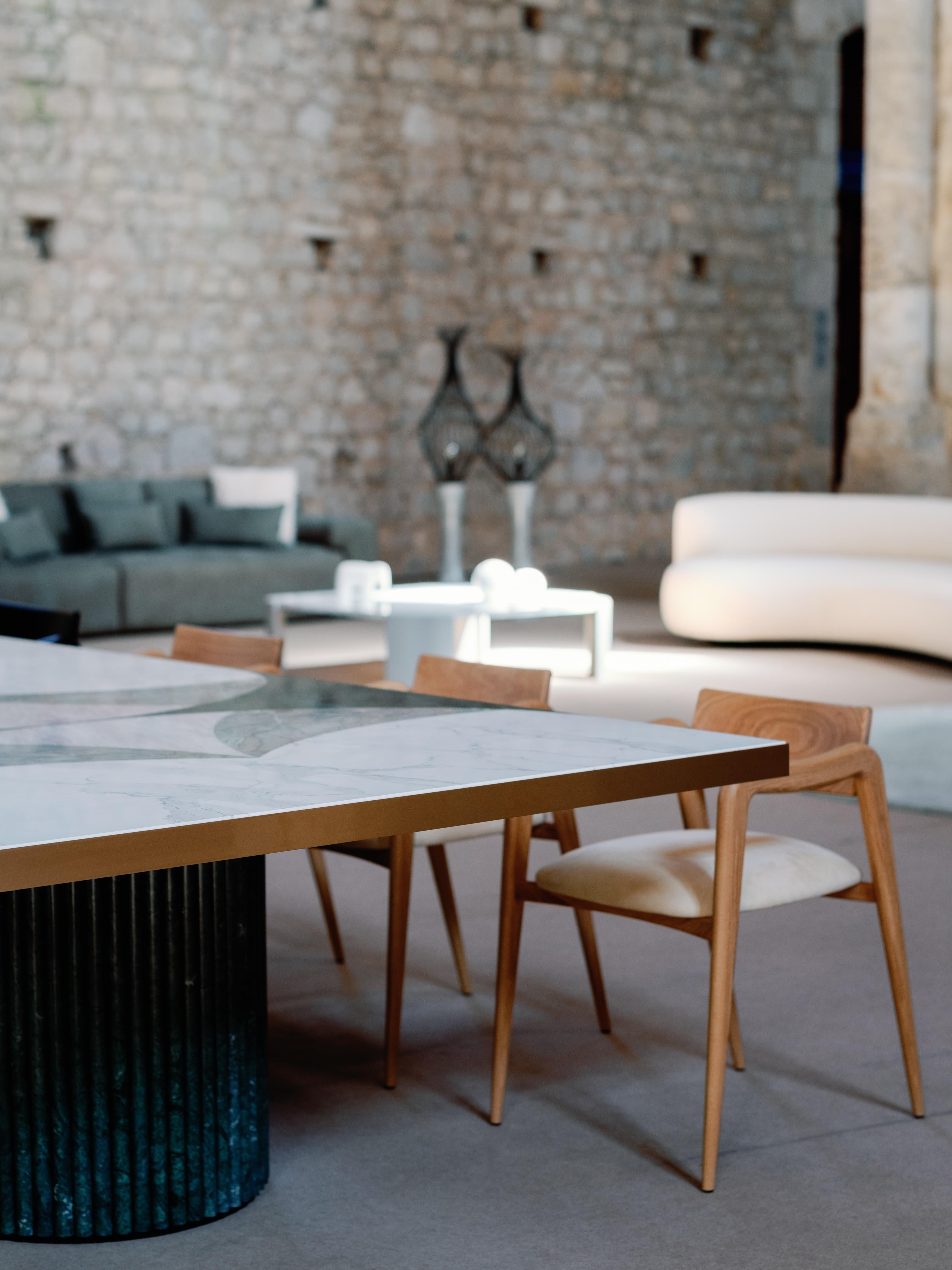 https://a.1stdibscdn.com/modern-biloba-dining-table-calacatta-marble-handmade-in-portugal-by-greenapple-for-sale-picture-7/f_53532/f_204584221694619137196/Greenapple_Santarem061_master.jpg