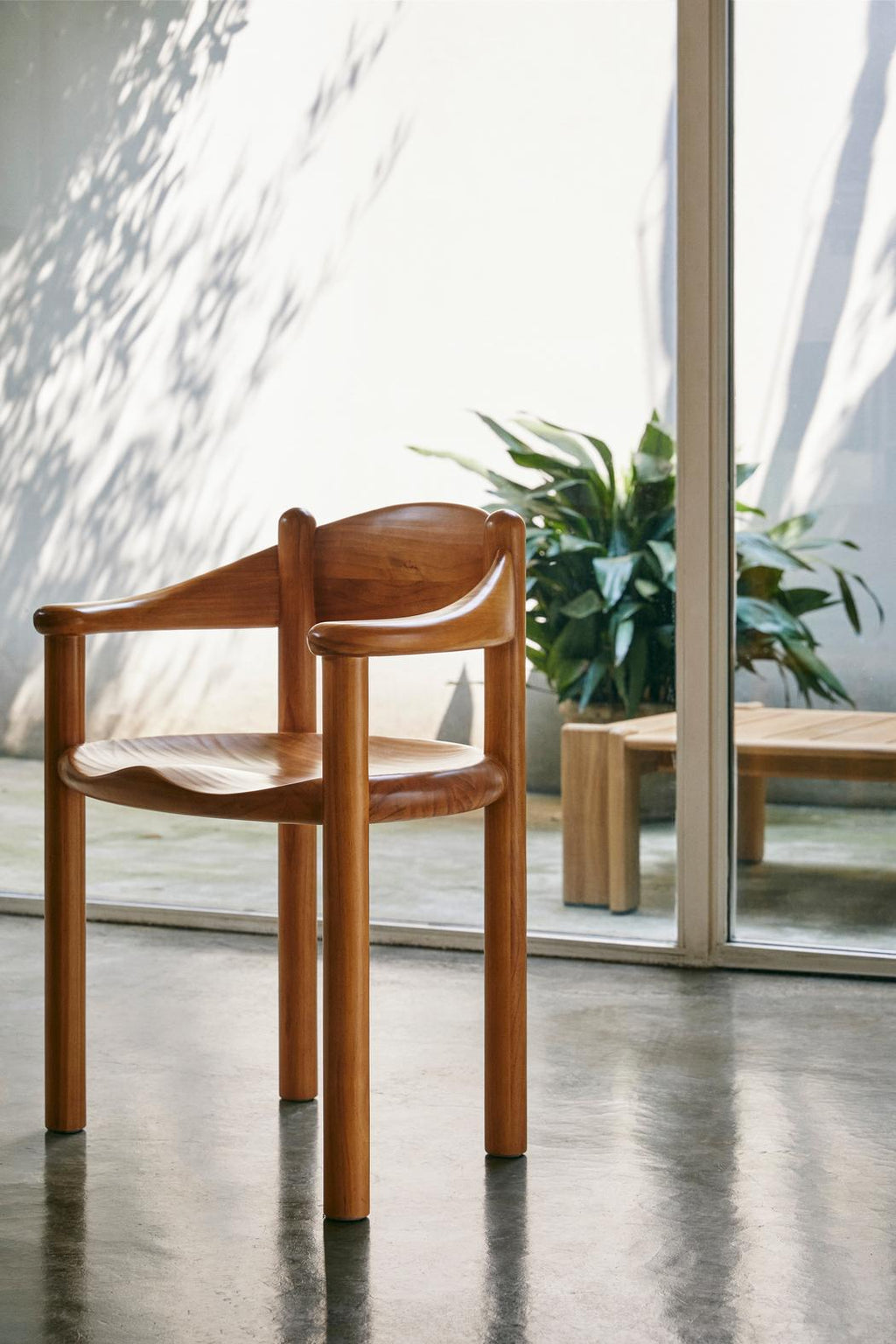 https://a.1stdibscdn.com/daumiller-pine-armchair-for-gubi-for-sale-picture-9/f_14472/f_309963721666654081372/Gubi_Fall_2022_24_master.jpg