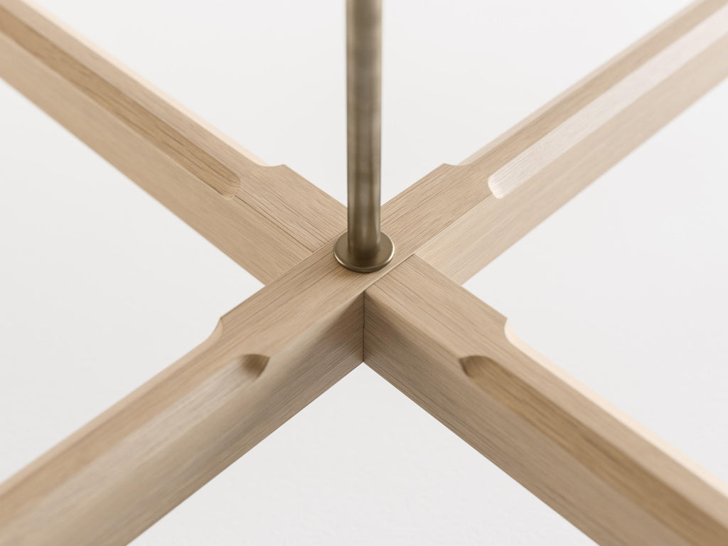 https://a.1stdibscdn.com/otto-round-coffee-table-in-oak-w-antique-brass-fittings-stem-for-sale-picture-4/f_47162/f_152747411561767372933/HB_HD2_Oak_Cocktail_Table_C006_master.jpg