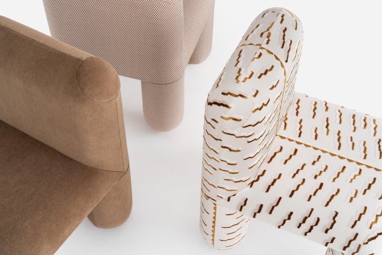 https://a.1stdibscdn.com/hello-accent-dining-chair-contemporary-in-dedar-tiger-beat-jacquard-by-noom-for-sale-picture-20/f_42321/f_430784521767614926714/_HELLO_chairs_by_NOOM_in_Dedar_Kvadrat_Alpaca_fabrics_40__master.jpg?width=768