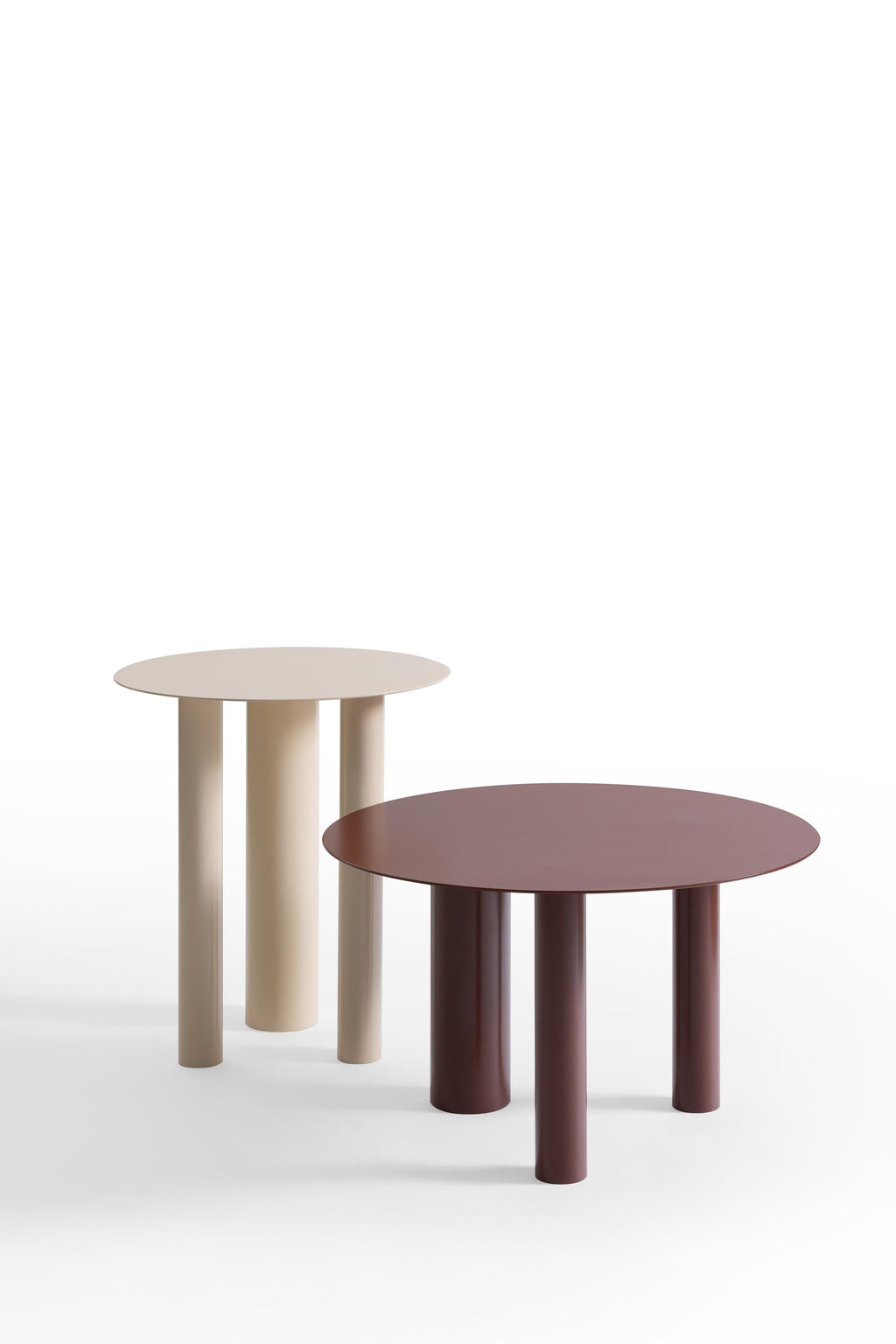 https://a.1stdibscdn.com/brandt-low-coffee-table-csl3-contemporary-rainbow-zinc-plating-steel-by-noom-for-sale-picture-4/f_42321/f_462560421755101934285/HIGH_COFFEE_TABLE_BRANDT_CS2_3__master.jpg