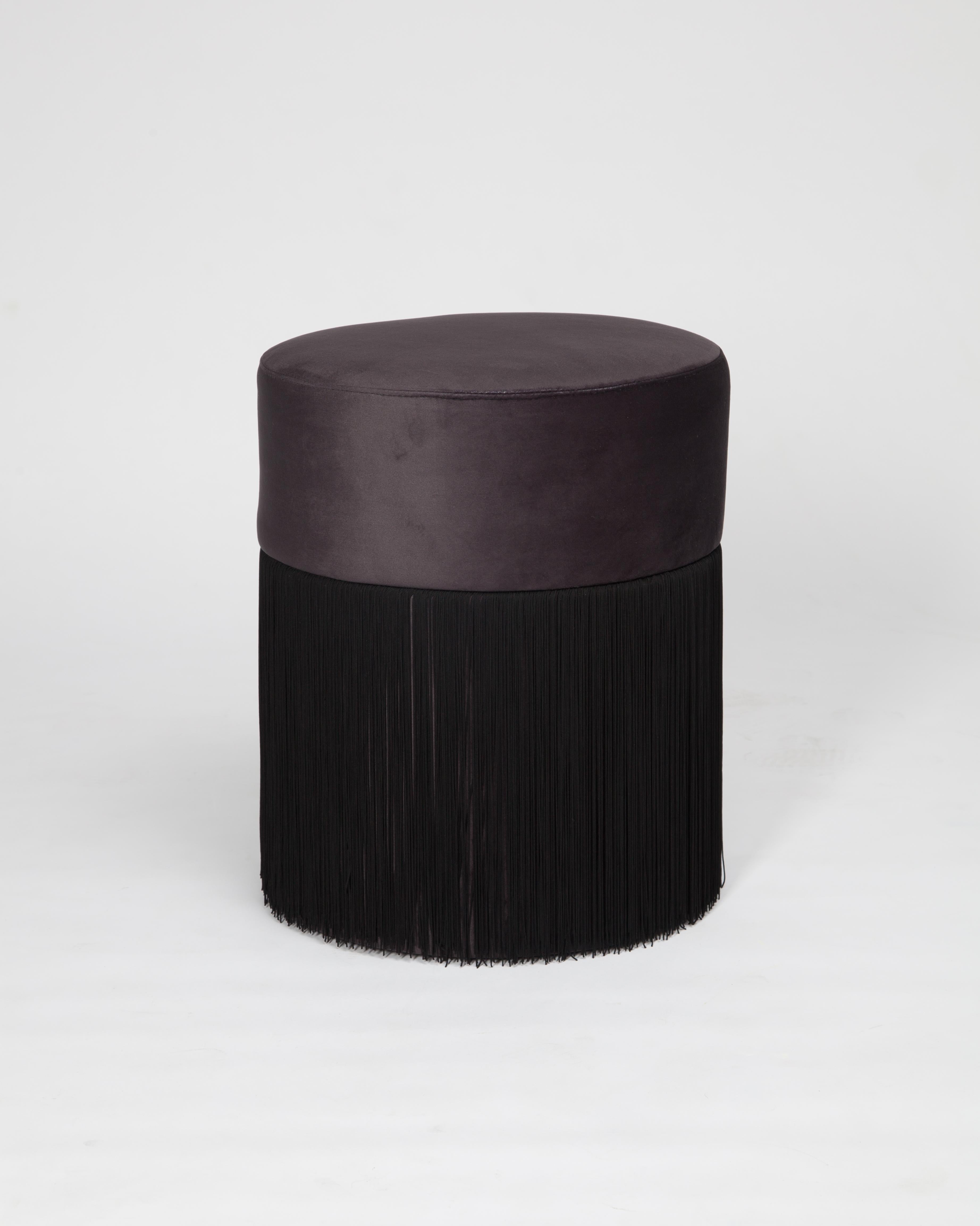 https://a.1stdibscdn.com/pouf-pill-s-by-houtique-for-sale-picture-7/f_12192/f_414864121726457991274/HOUTIQUE_PoufPillBlackSmall_master.jpg