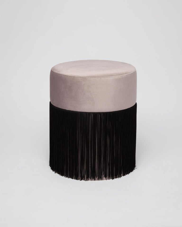 https://a.1stdibscdn.com/pouf-pill-s-by-houtique-for-sale-picture-9/f_12192/f_354434321690561292448/HOUTIQUE_PouffPill36_master.jpg?width=768