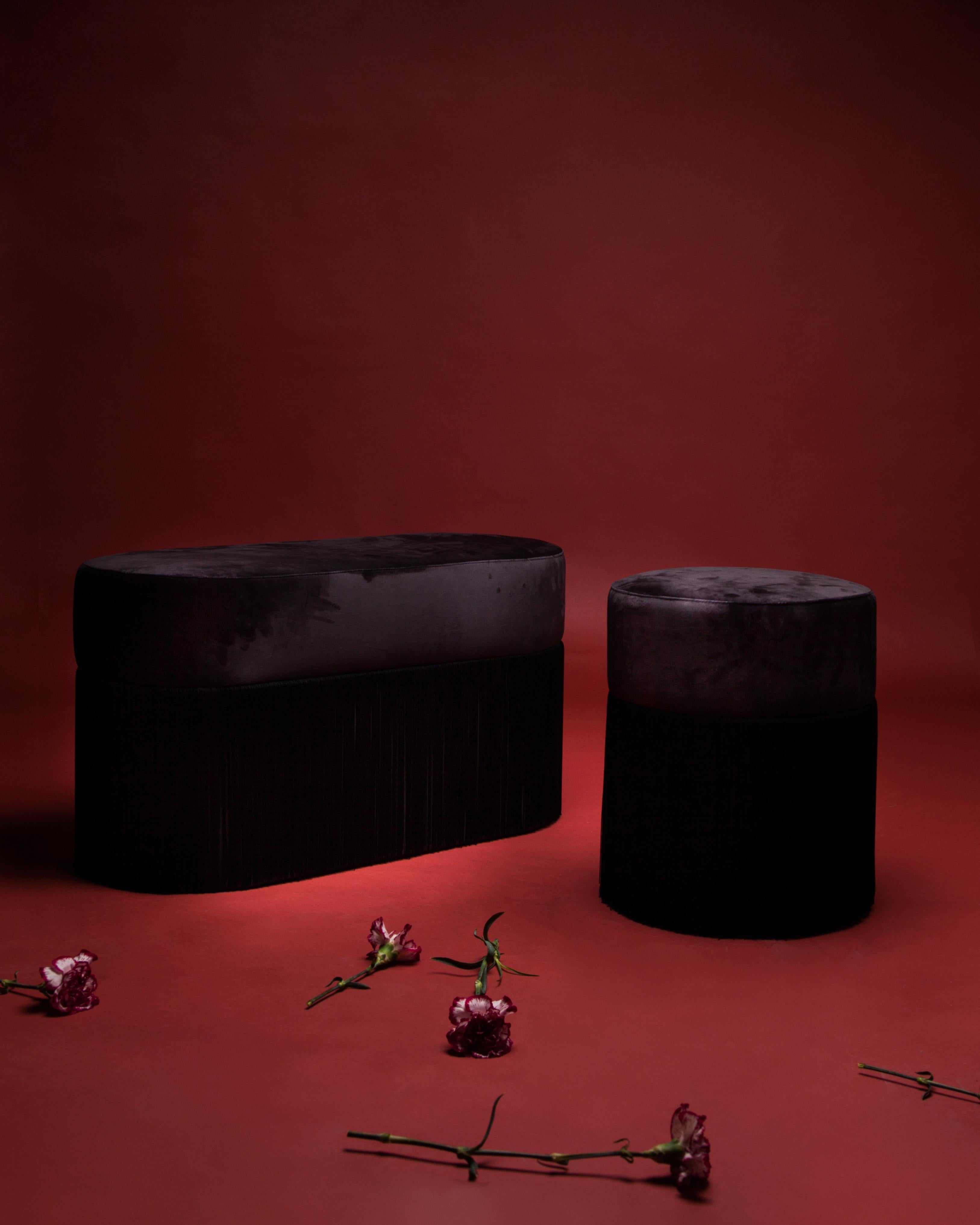https://a.1stdibscdn.com/pouf-pill-s-by-houtique-for-sale-picture-5/f_12192/f_349300221687621312902/HOUTIQUE_PouffPillBlack3_master.jpg
