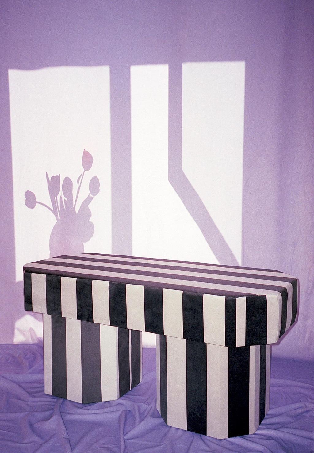 https://a.1stdibscdn.com/viva-stripe-black-and-white-bench-by-houtique-for-sale-picture-13/f_12192/f_349874621687901927128/HOUTIQUE_VIVA_BENCH_LOWRES17_master.jpg