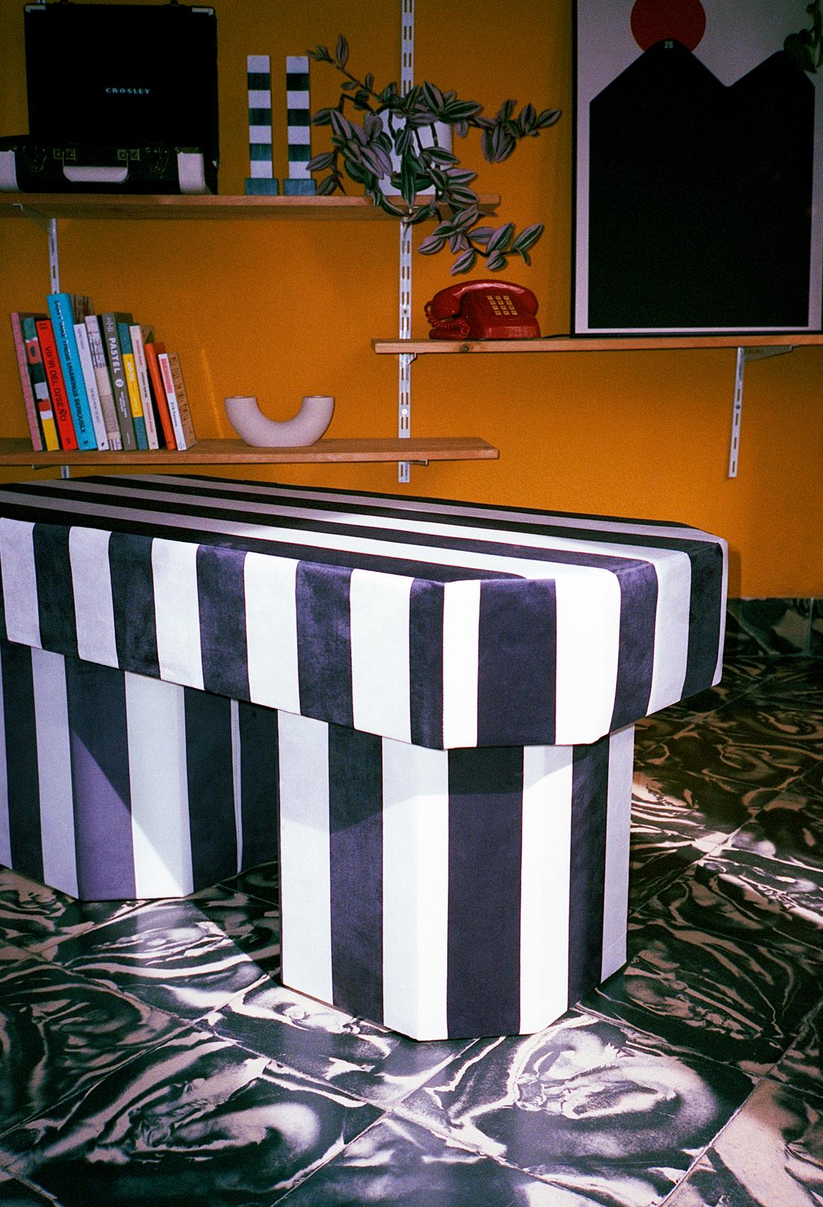 https://a.1stdibscdn.com/viva-stripe-black-and-white-bench-by-houtique-for-sale-picture-10/f_12192/f_349874621687901927198/HOUTIQUE_VIVA_BENCH_LOWRES20_master.jpg