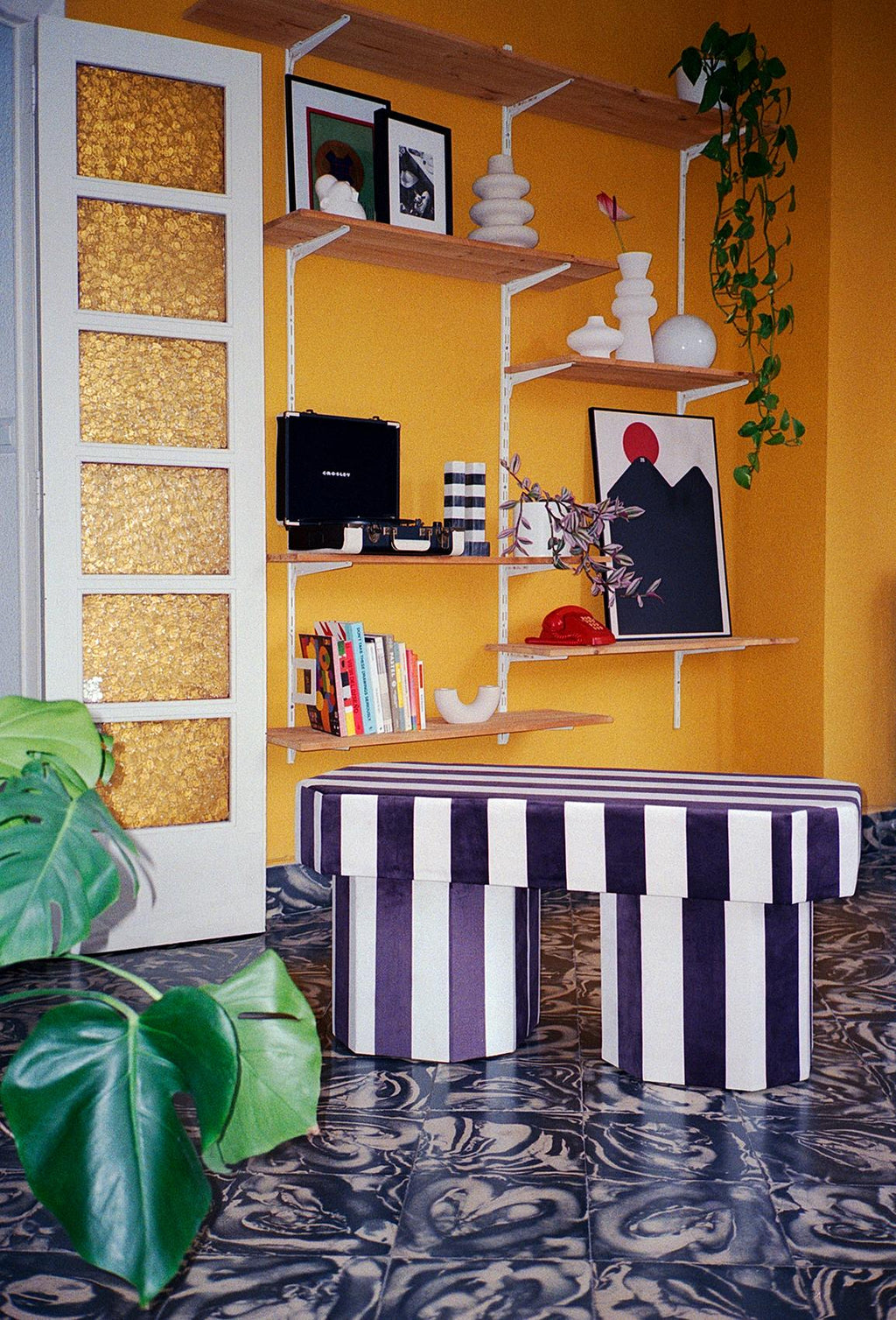 https://a.1stdibscdn.com/viva-stripe-black-and-white-bench-by-houtique-for-sale-picture-8/f_12192/f_349874621687901926883/HOUTIQUE_VIVA_BENCH_LOWRES22_master.jpg