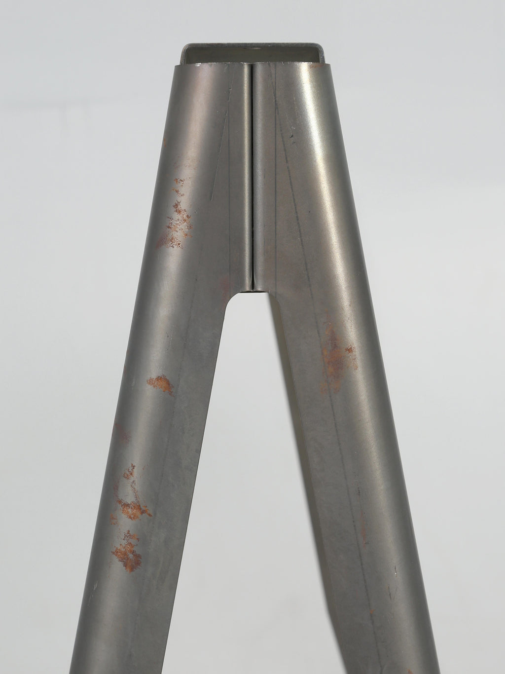 https://a.1stdibscdn.com/genuine-french-made-tolix-steel-trestle-table-legs-table-top-not-included-new-for-sale-picture-7/f_8243/f_308335821665669734872/HP174_07_master.jpg