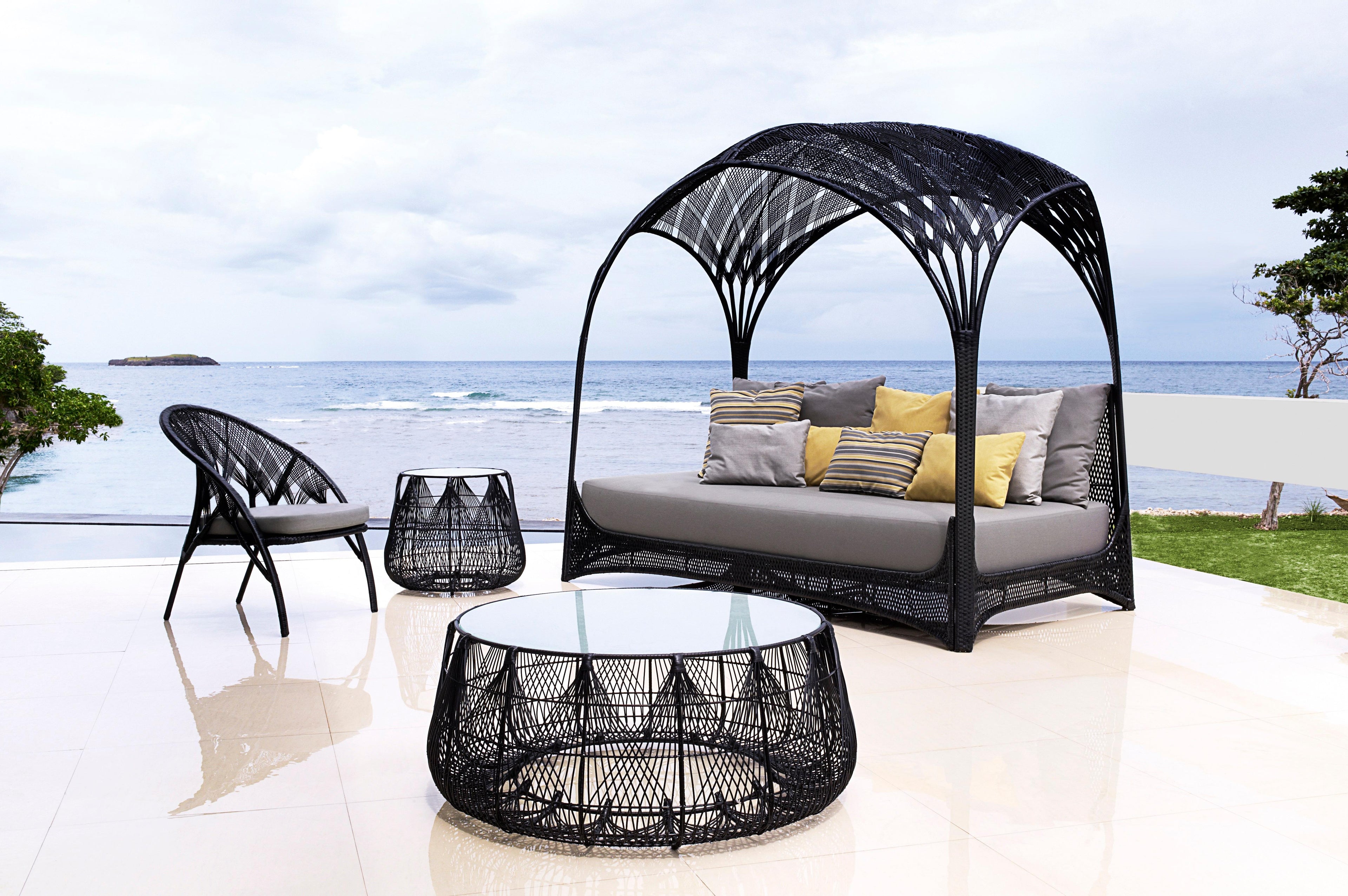 https://a.1stdibscdn.com/hagia-daybed-by-kenneth-cobonpue-for-sale-picture-5/f_12192/f_327914421676488683430/Hagia_Setting_01_master.jpg