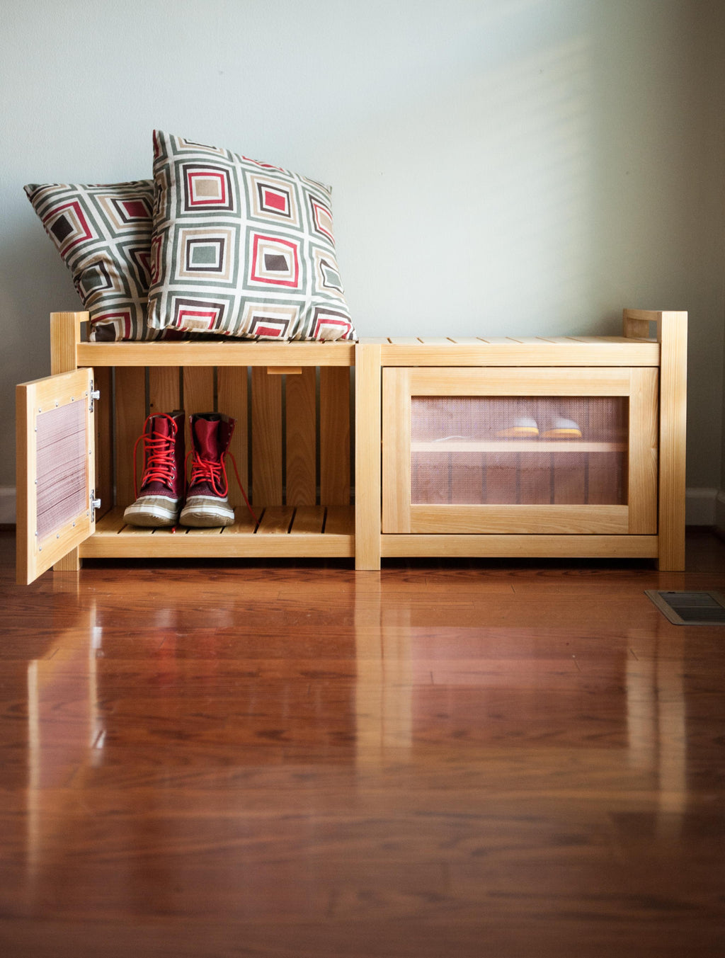 https://a.1stdibscdn.com/cypress-boot-and-shoe-bench-with-storage-below-and-copper-mesh-panels-for-sale/f_38643/1571238646880/HartCustomFurnitureBench_master.jpg