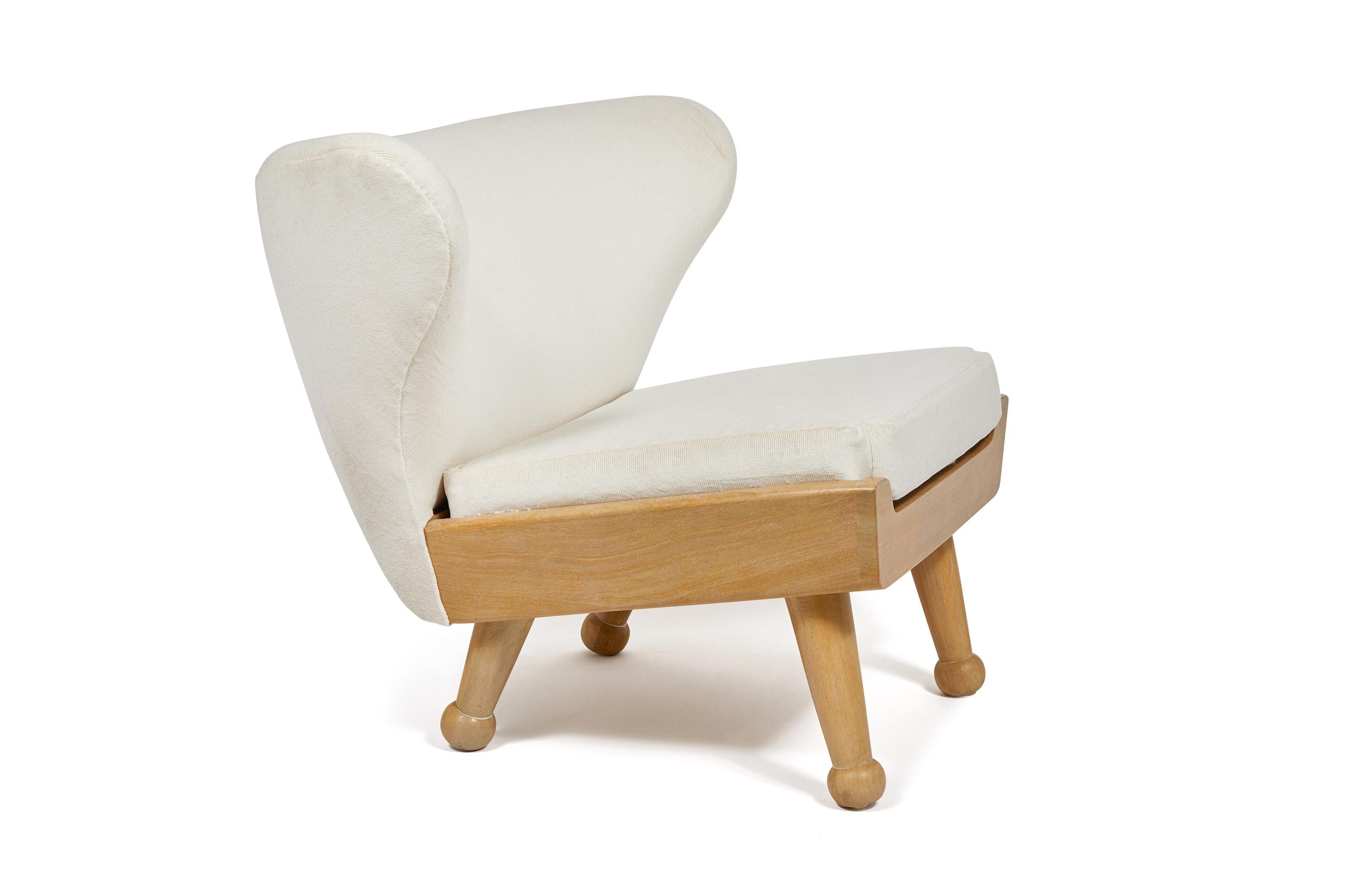 https://a.1stdibscdn.com/upholstered-hayworth-outdoor-lounge-chair-by-august-abode-in-bleached-teak-for-sale-picture-2/f_56632/1616456992368/Hayworth_Outdoor_Lounge_Chair_Stefani_Stein_for_August_Abode_3_master.jpg