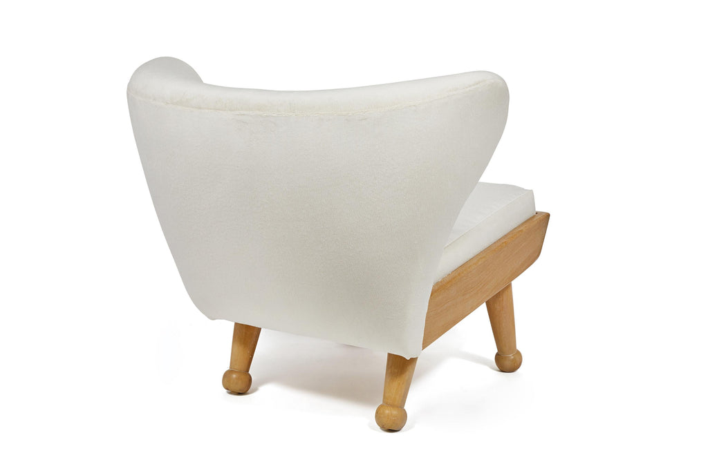 https://a.1stdibscdn.com/upholstered-hayworth-outdoor-lounge-chair-by-august-abode-in-bleached-teak-for-sale-picture-5/f_56632/1616456998211/Hayworth_Outdoor_Lounge_Chair_Stefani_Stein_for_August_Abode_4_master.jpg