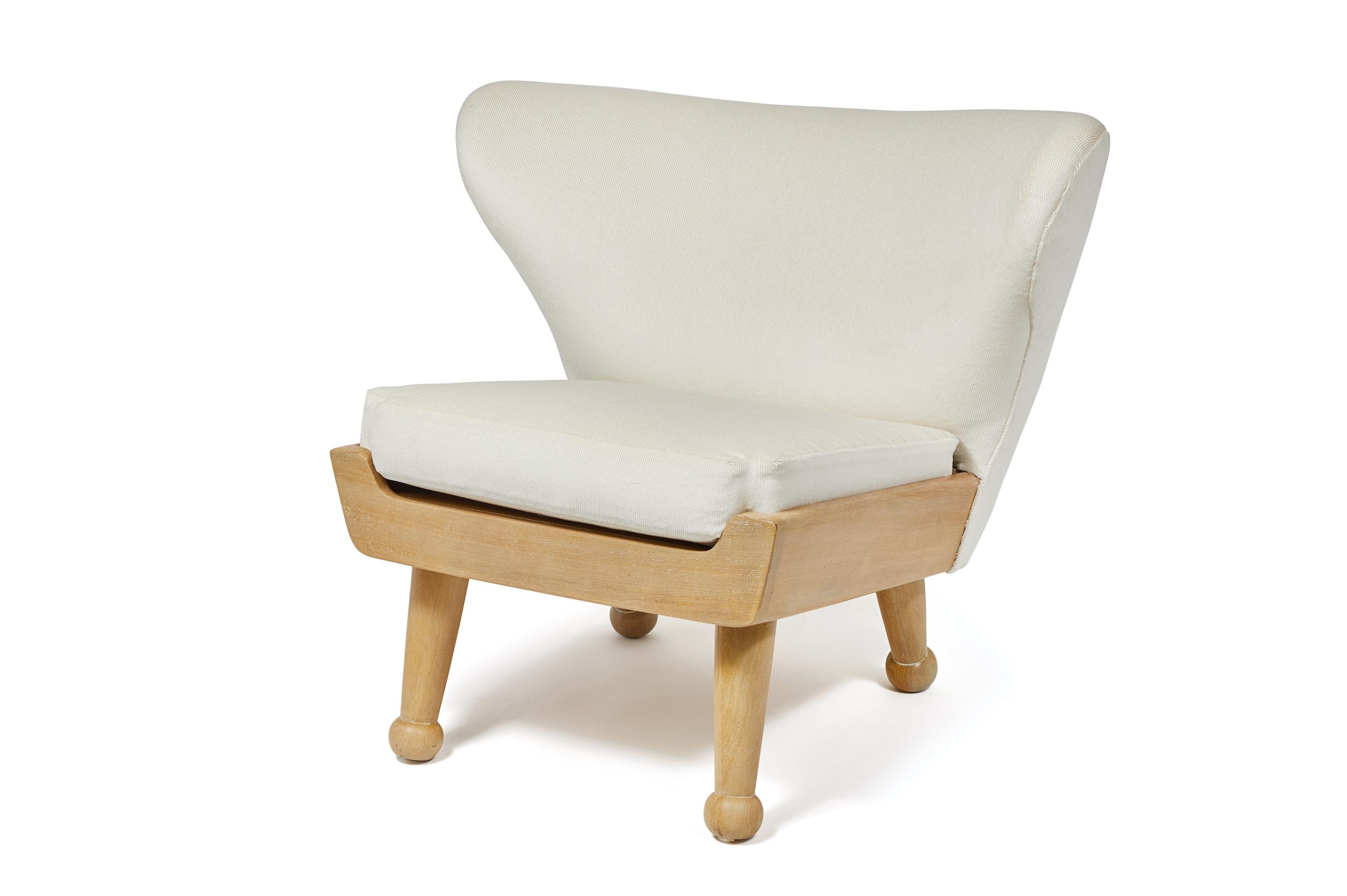 https://a.1stdibscdn.com/upholstered-hayworth-outdoor-lounge-chair-by-august-abode-in-bleached-teak-for-sale-picture-7/f_56632/1616456996910/Hayworth_Outdoor_Lounge_Chair_Stefani_Stein_for_August_Abode_6_master.jpg