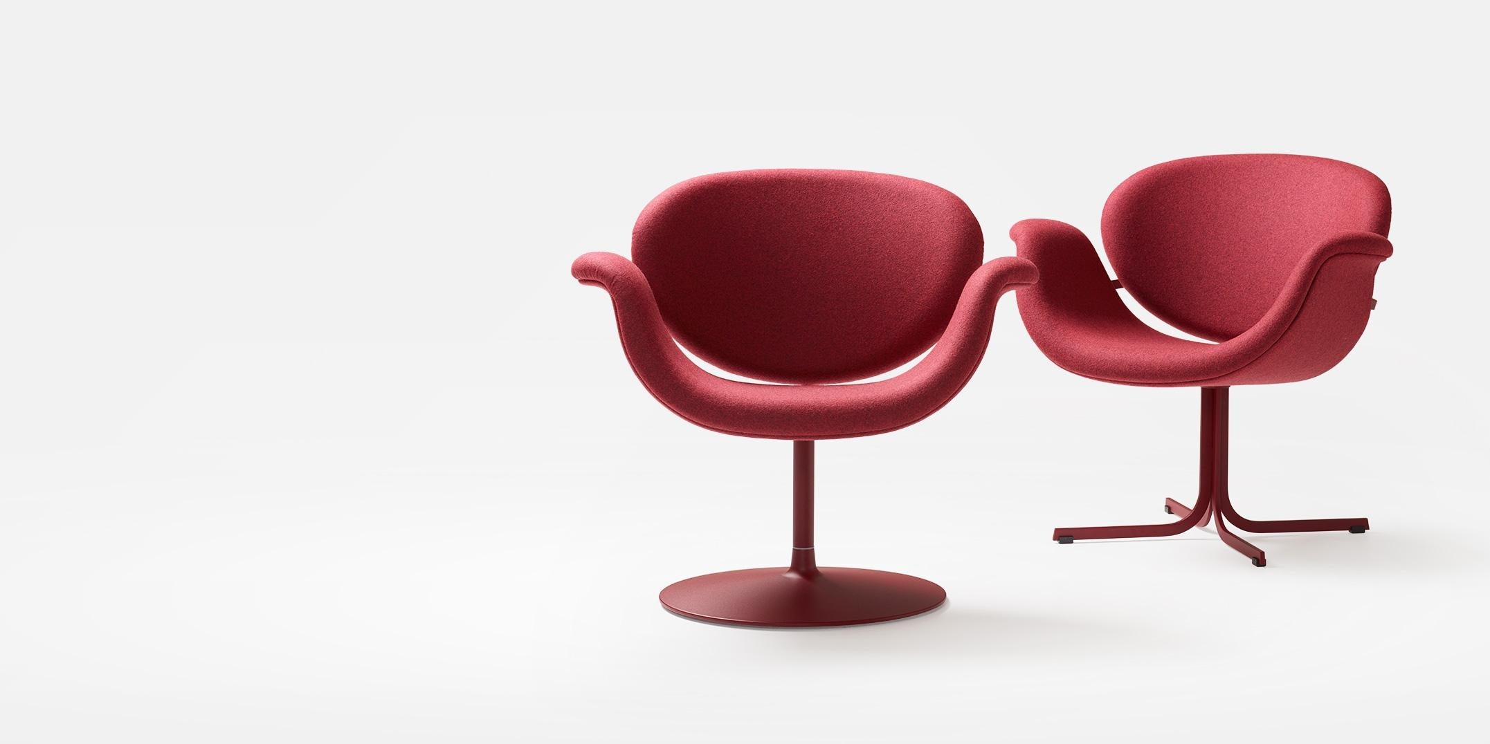 https://a.1stdibscdn.com/artifort-tulip-midi-armchair-in-white-with-disc-base-by-pierre-paulin-for-sale-picture-4/12330573/f_142648711554370266963/Header_Tulip_Midi_v1_1__master.jpg
