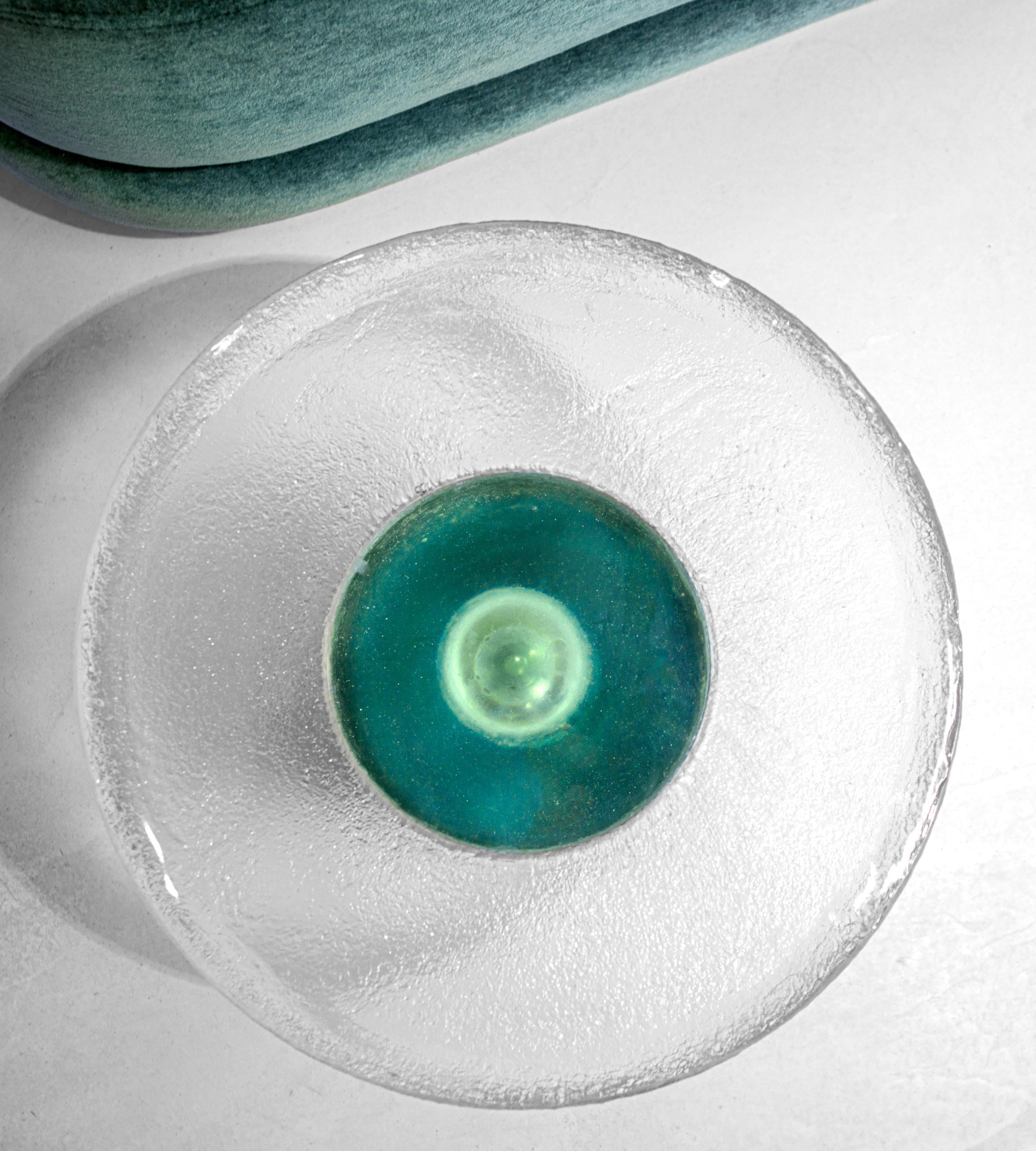 https://a.1stdibscdn.com/momo-green-resin-coffee-table-made-in-italy-by-hessentia-for-sale-picture-3/f_57252/f_464984921756819901774/Hessentia_Momo_coffee_table_11_master.jpg