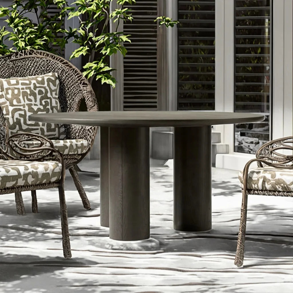 Modern Solid Wood Round Dining Table Customisable Oak Finish