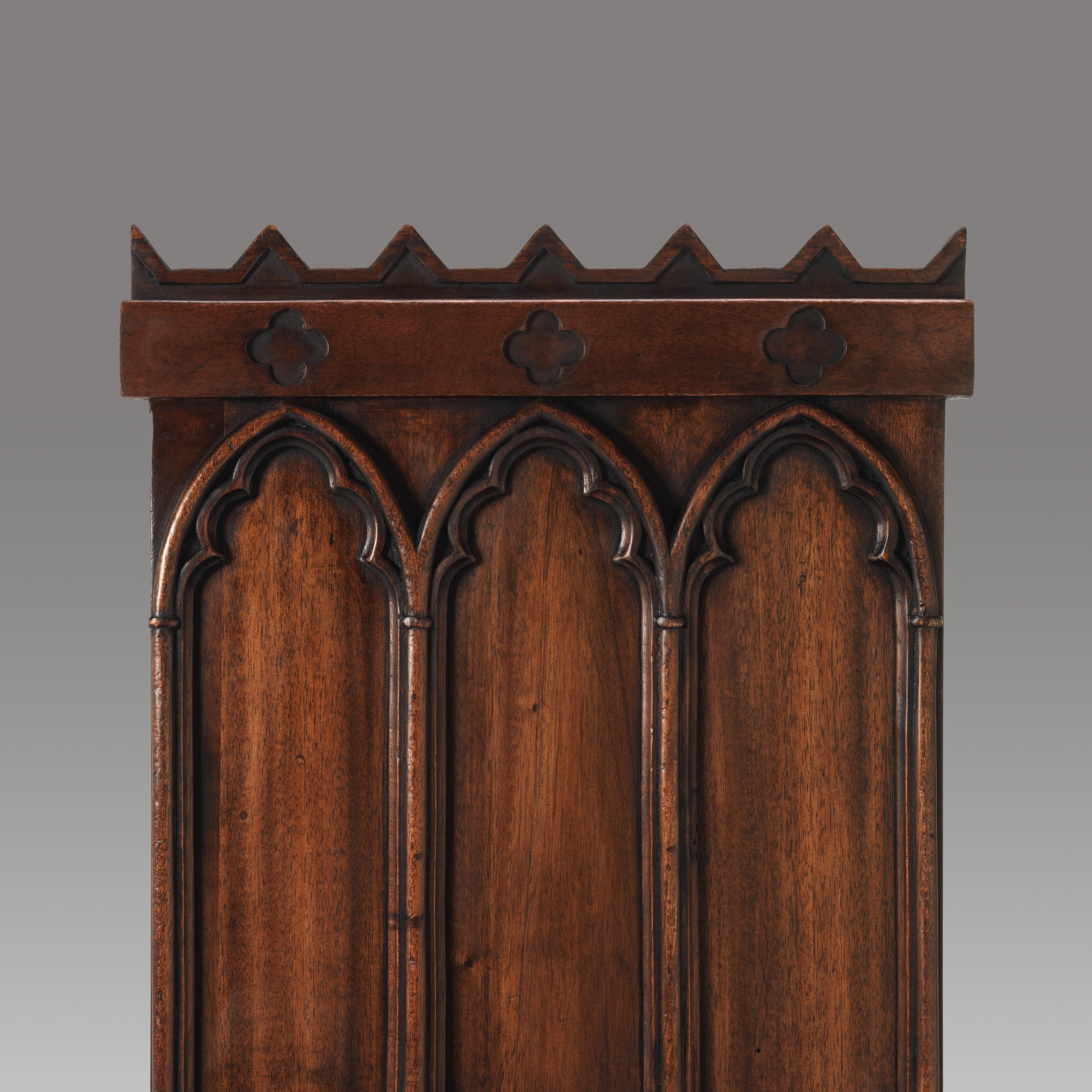 https://a.1stdibscdn.com/strawberry-hill-hall-chair-for-sale-picture-3/f_17242/f_482983921768303395307/High_res_3__master.jpg
