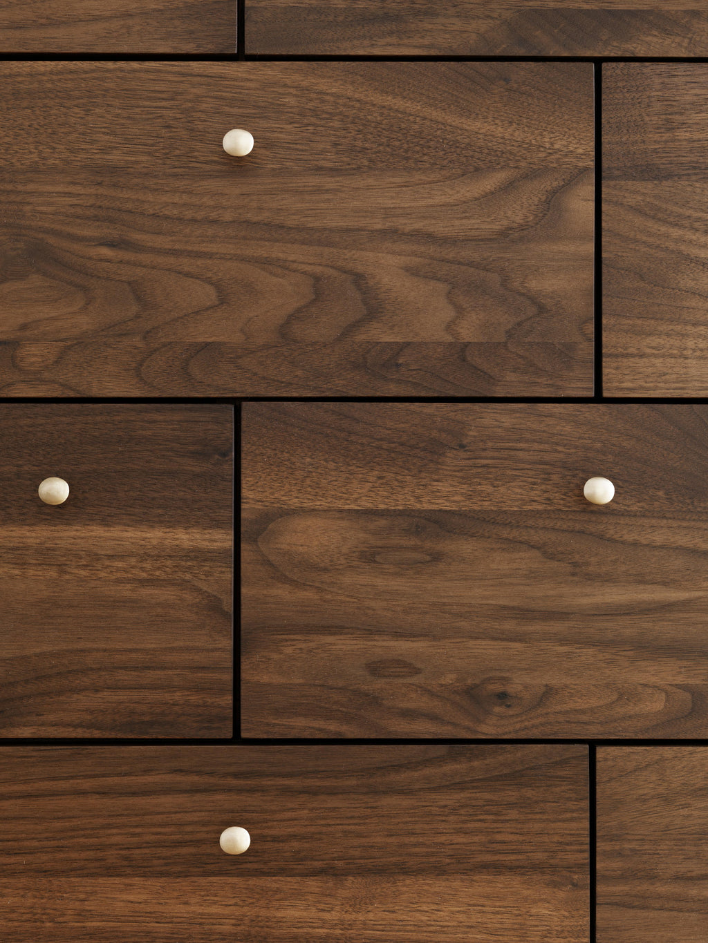 https://a.1stdibscdn.com/richard-watson-highboy-in-white-oak-for-sale-picture-4/f_57532/f_480382121766009598843/Highboy_detail_walnut_FINAL_master.jpg