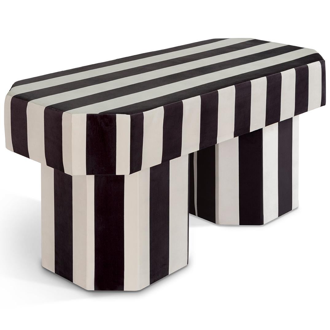 https://a.1stdibscdn.com/viva-stripe-black-and-white-bench-by-houtique-for-sale-picture-3/f_12192/f_349874621687901909022/Houtique_viva_bench_stripe_008xl_black_white03_HIGHRES_LOWRES_master.jpg
