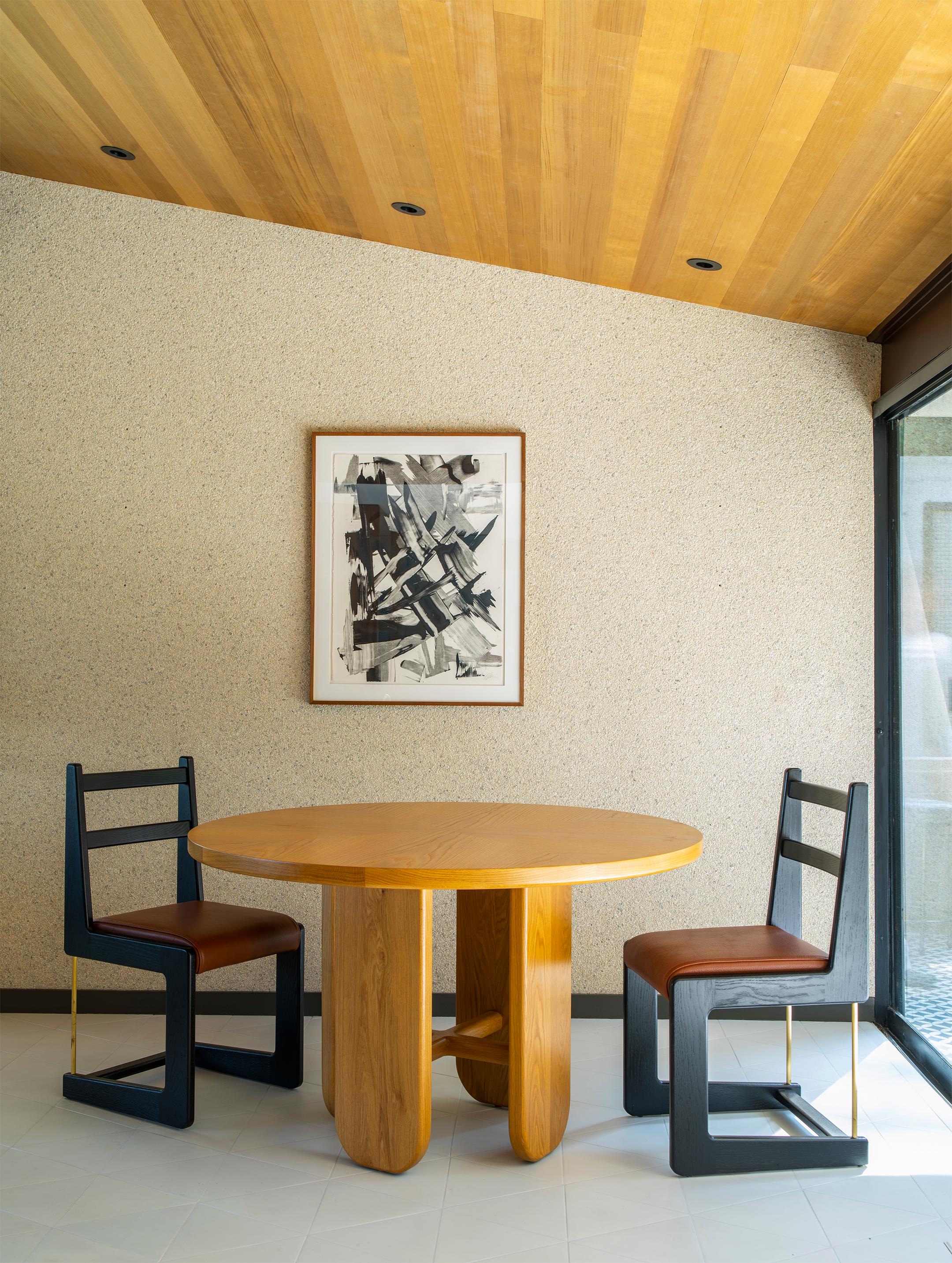 https://a.1stdibscdn.com/walnut-rainier-dining-table-by-brian-paquette-for-lawson-fenning-for-sale-picture-7/f_8060/f_324644021674867129927/IMGP3062_copy_master.jpg