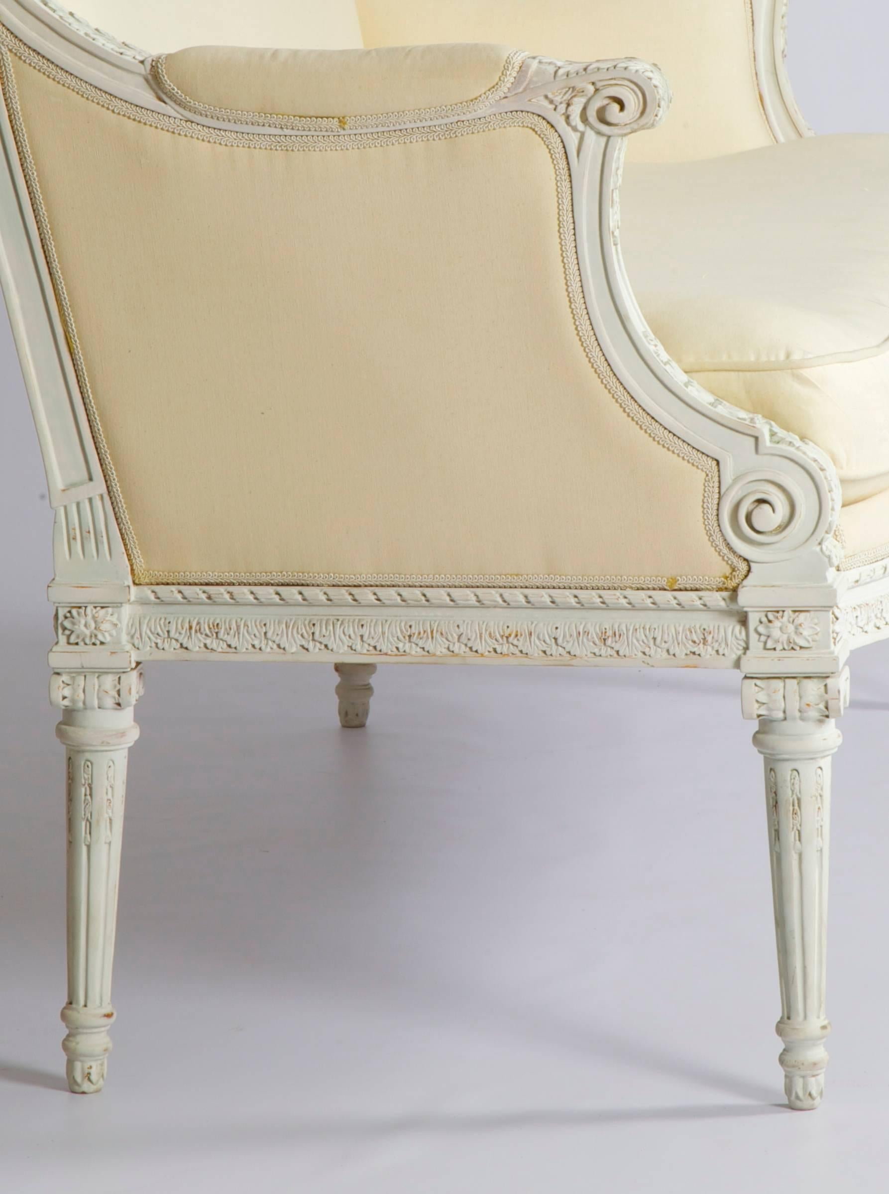 https://a.1stdibscdn.com/louis-xvi-style-sofa-for-sale-picture-4/archivesE/upload/f_23353/f_100512411520264098754/IMG_0044_master.jpg