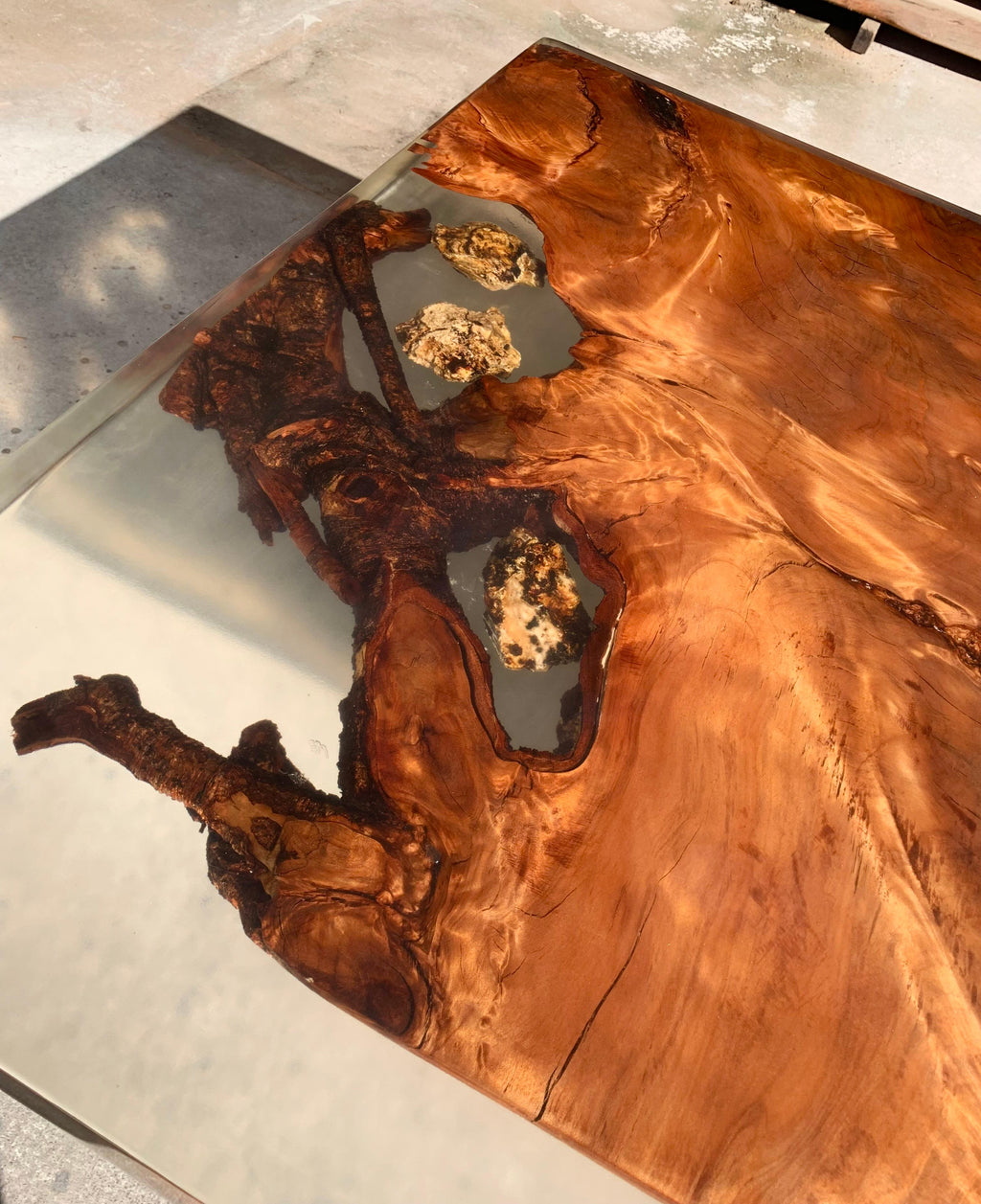 https://a.1stdibscdn.com/3m-x-12m-kauri-amber-dining-table-in-solid-ancient-kauri-wood-for-sale-picture-3/f_79872/f_493308421774236396921/IMG_0219_master.jpeg