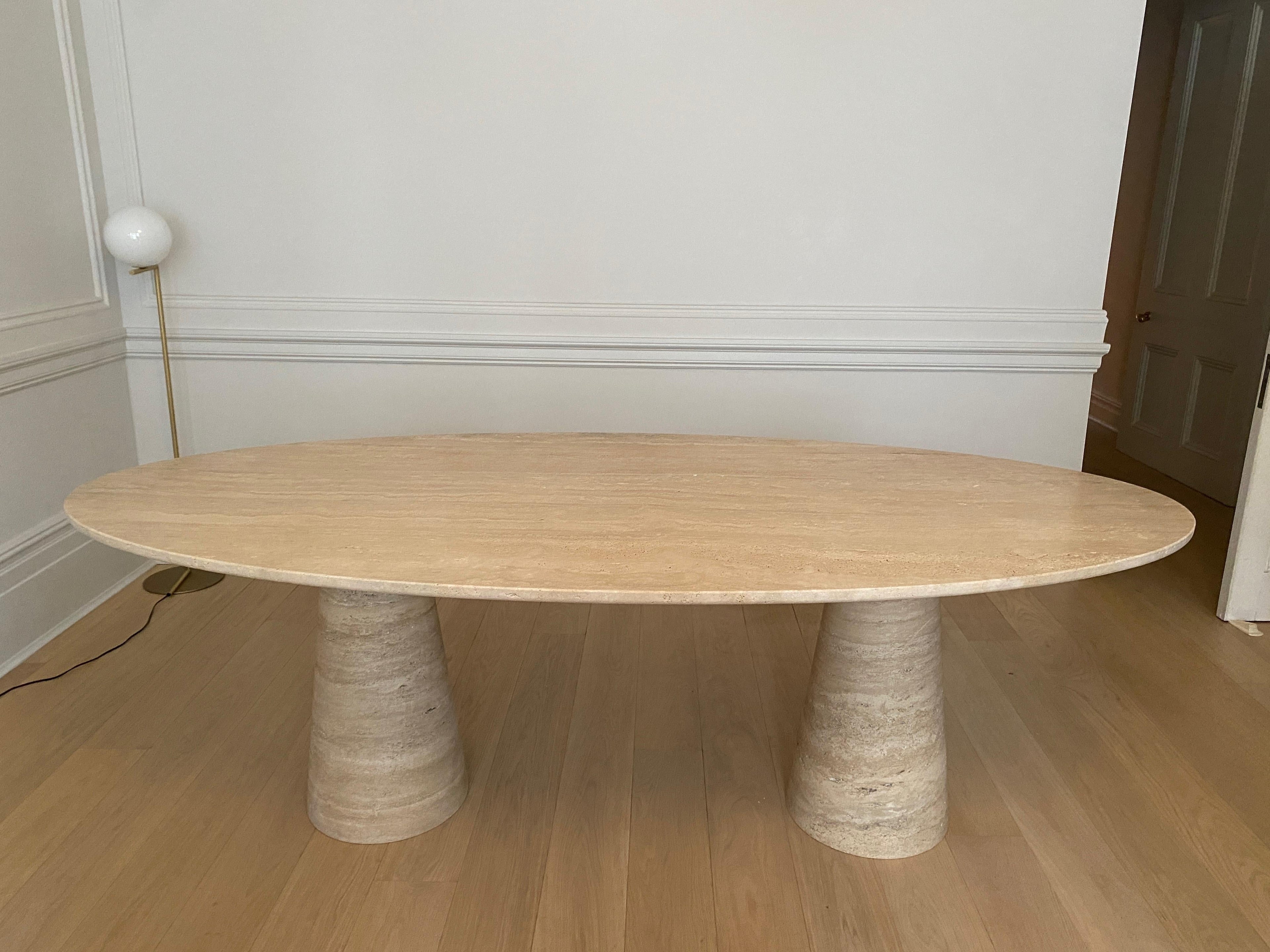 https://a.1stdibscdn.com/bespoke-italian-travertine-oval-dining-table-for-sale-picture-2/f_47872/f_452299121748527396047/IMG_0289_master.jpeg
