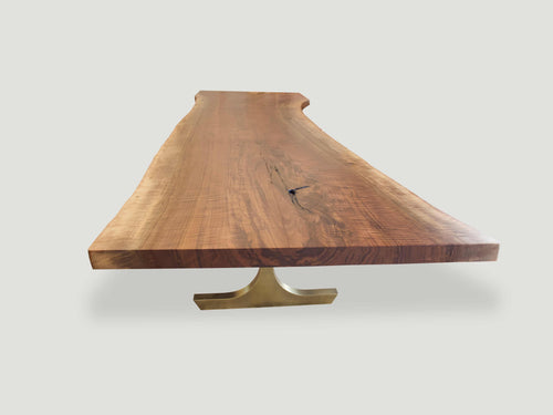 https://a.1stdibscdn.com/andrianna-shamaris-live-edge-dining-table-with-bronze-base-for-sale-picture-2/f_10806/1623505969251/IMG_0290_1_master.jpeg