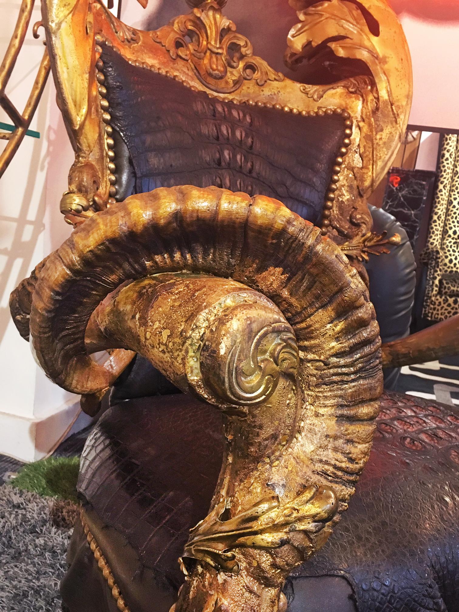 https://a.1stdibscdn.com/croco-black-and-bronze-armchair-for-sale-picture-9/f_14282/1555664664525/IMG_0406_002__master.jpg