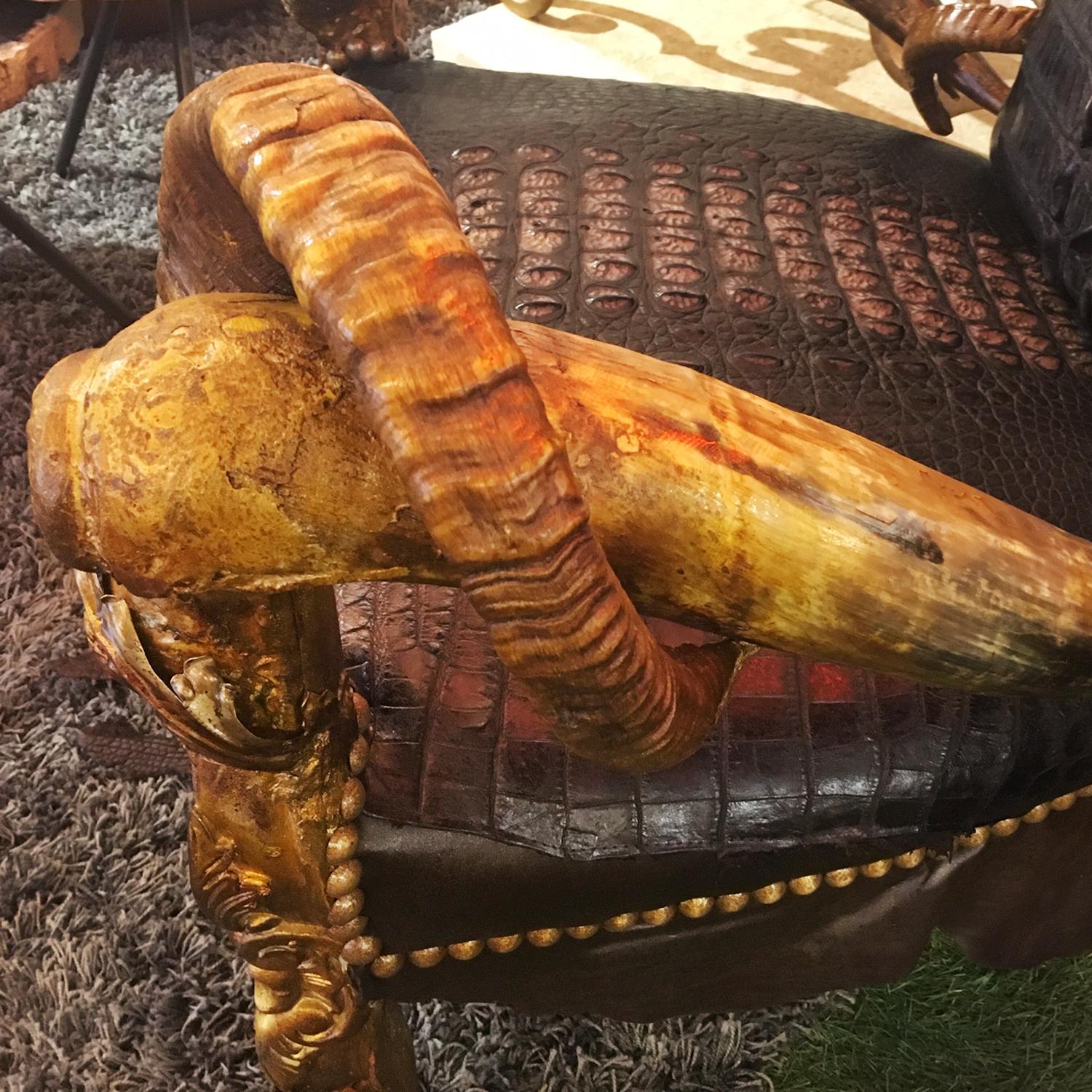 https://a.1stdibscdn.com/croco-black-and-bronze-armchair-for-sale-picture-8/f_14282/1555664674008/IMG_0410_002__master.jpg
