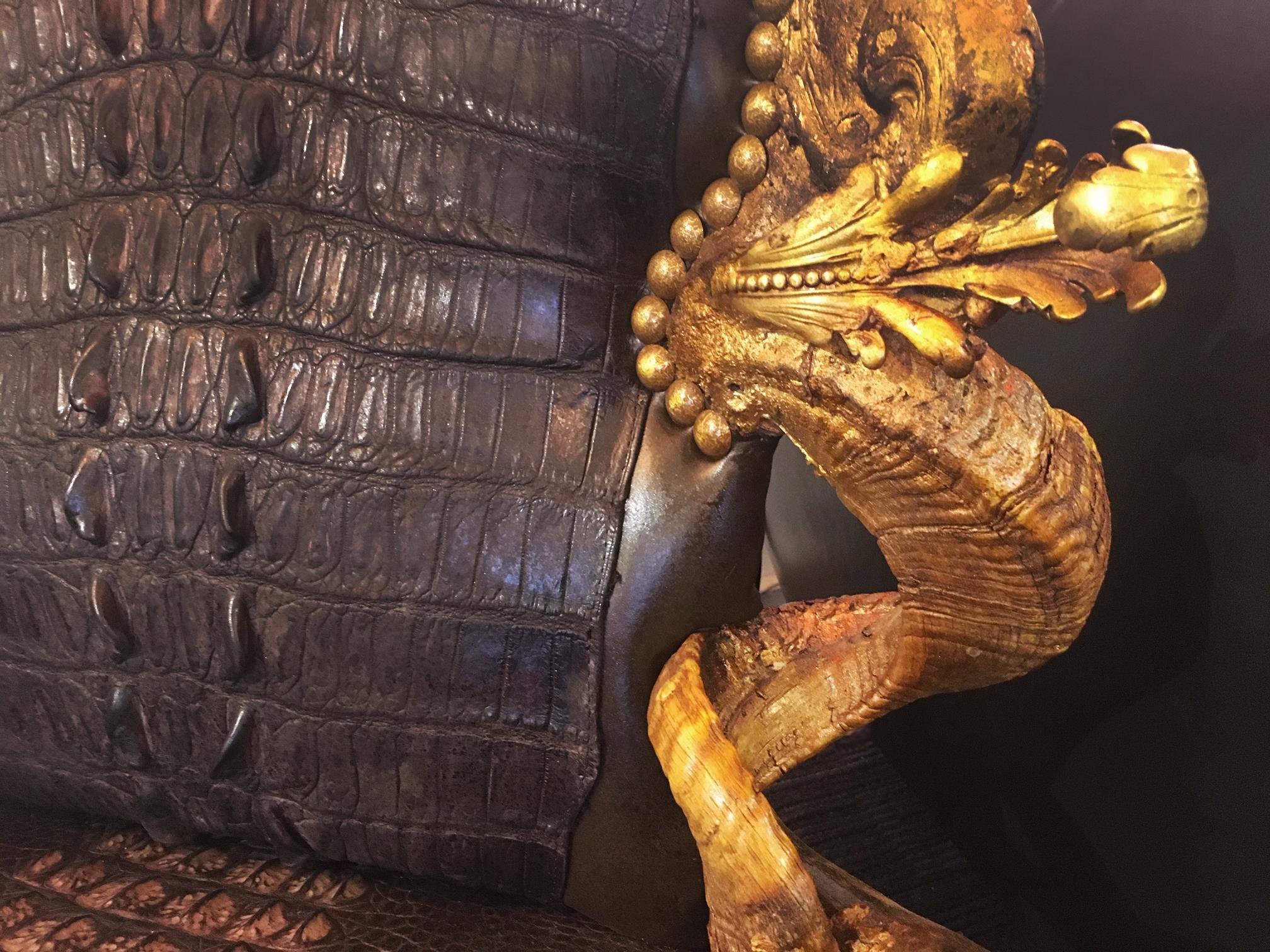 https://a.1stdibscdn.com/croco-black-and-bronze-armchair-for-sale-picture-6/f_14282/1555664671726/IMG_0415_002__master.jpg