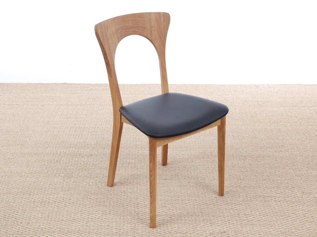 https://a.1stdibscdn.com/mid-century-modern-scandinavian-dining-chair-model-peter-by-niels-koefoed-for-sale-picture-8/f_17192/1526508767666/IMG_0465_master.JPG