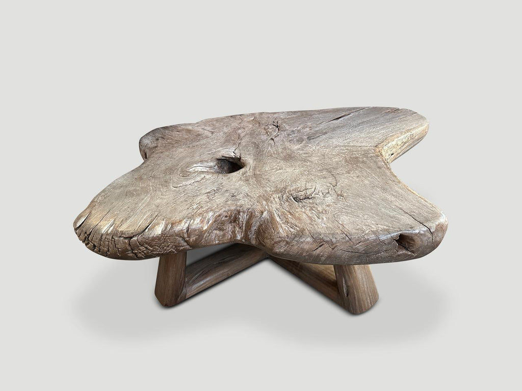 https://a.1stdibscdn.com/andrianna-shamaris-impressive-single-slab-teak-wood-coffee-table-for-sale-picture-2/f_10806/f_380090121705611614911/IMG_0694_master.jpeg