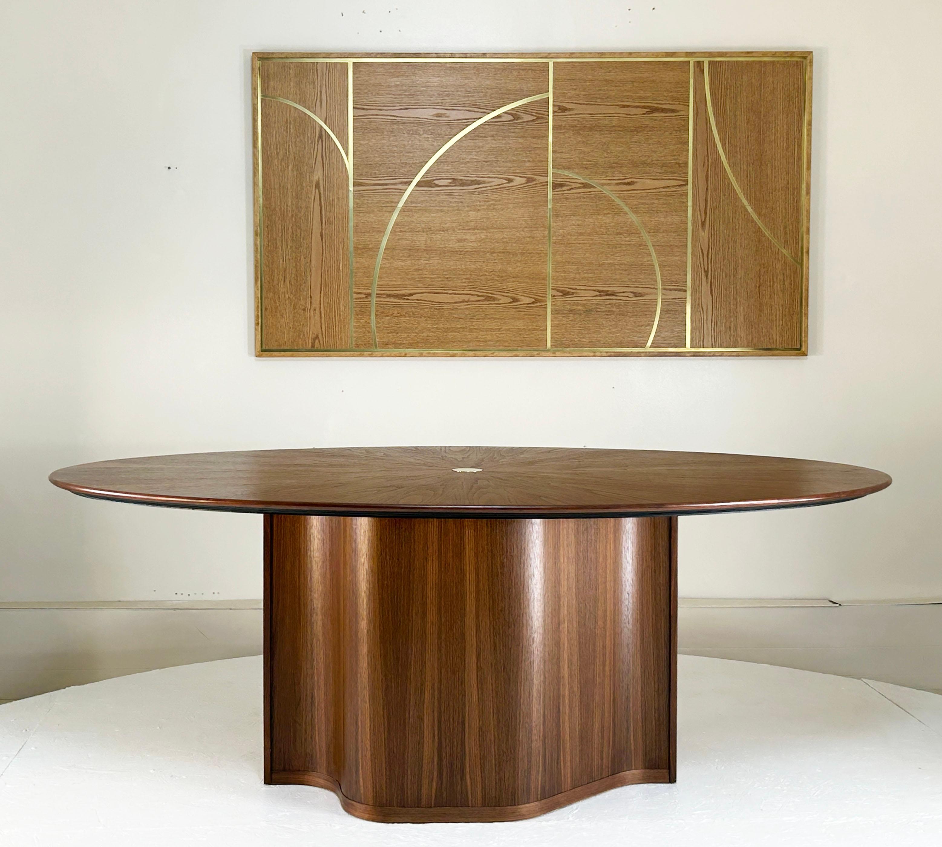 https://a.1stdibscdn.com/new-series-dining-table-focus-in-walnut-in-oval-and-round-for-sale-picture-11/f_16162/f_478780421765582873486/IMG_0697_master.JPG
