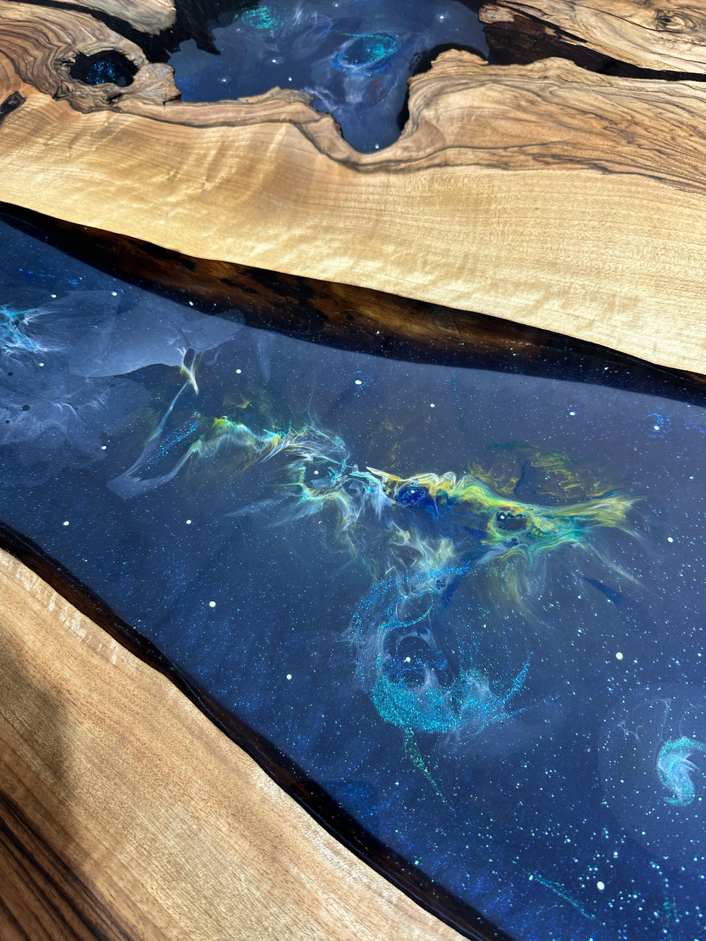 https://a.1stdibscdn.com/space-epoxy-resin-river-dining-table-live-edge-walnut-wood-for-sale-picture-7/f_91932/f_363308321695732406413/IMG_0936_master.jpg