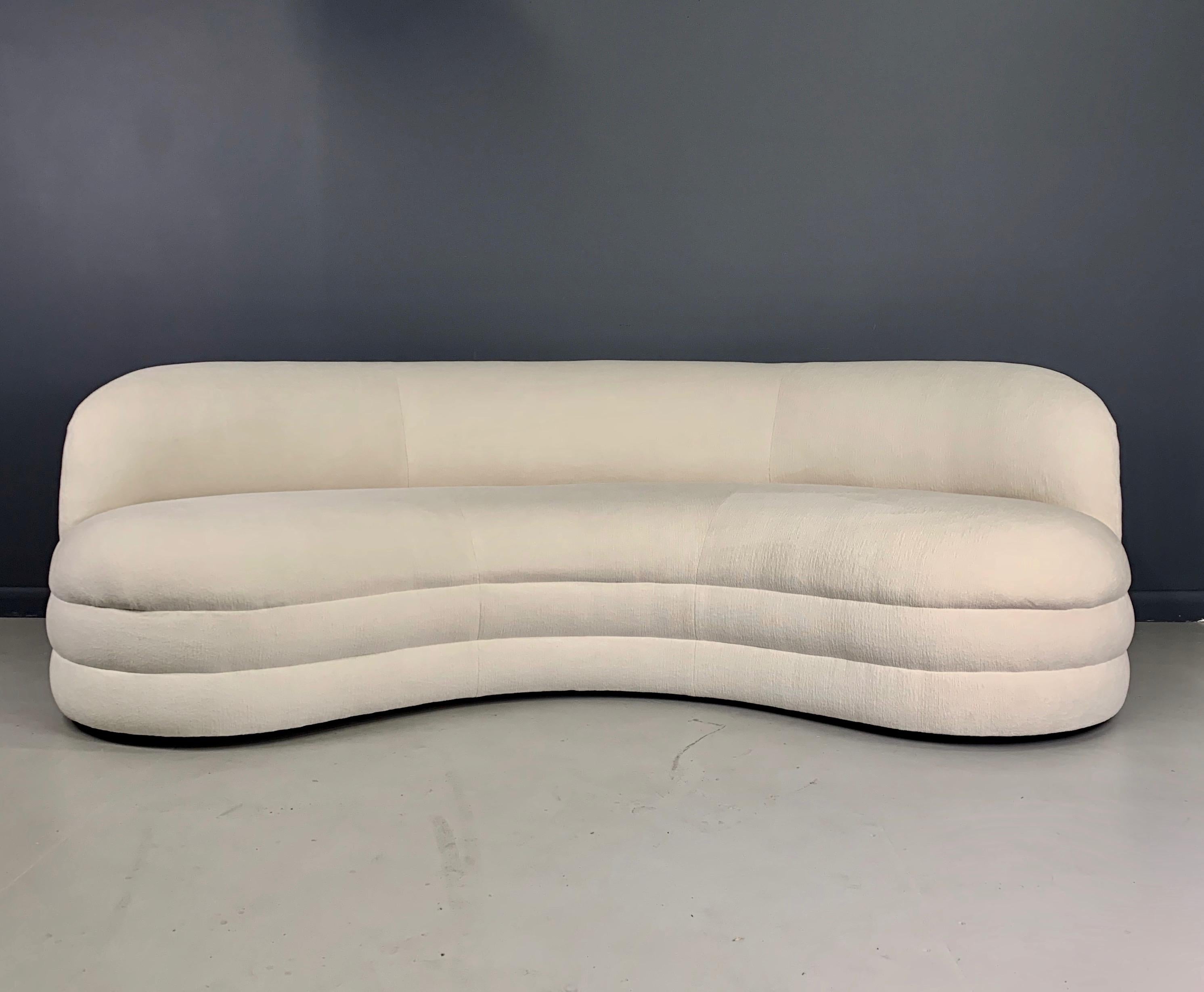 https://a.1stdibscdn.com/mid-century-kidney-bean-curved-sofa-weiman-style-for-sale-picture-2/f_12732/f_272766121644277966757/IMG_0973_copy_master.jpg