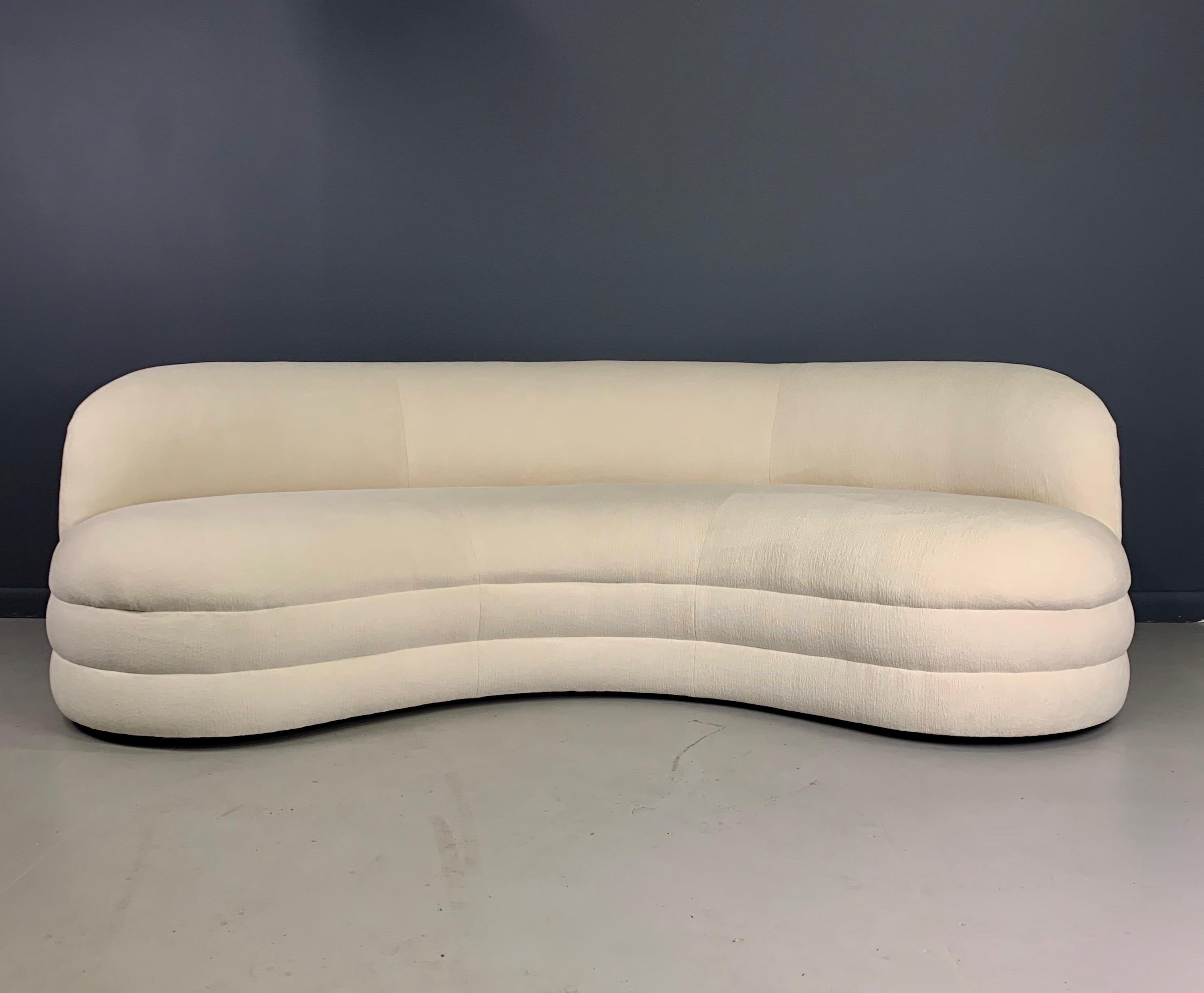 https://a.1stdibscdn.com/mid-century-kidney-bean-curved-sofa-weiman-style-for-sale-picture-3/f_12732/f_272766121644277966646/IMG_0973_master.jpg