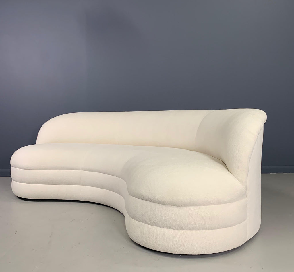 https://a.1stdibscdn.com/mid-century-kidney-bean-curved-sofa-weiman-style-for-sale-picture-4/f_12732/f_272766121644277966761/IMG_0975_1__master.jpg