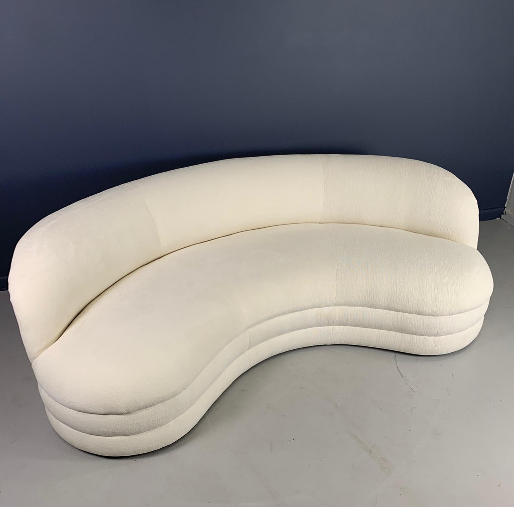 https://a.1stdibscdn.com/mid-century-kidney-bean-curved-sofa-weiman-style-for-sale-picture-12/f_12732/f_272766121644277972445/IMG_0979_copy_master.jpg