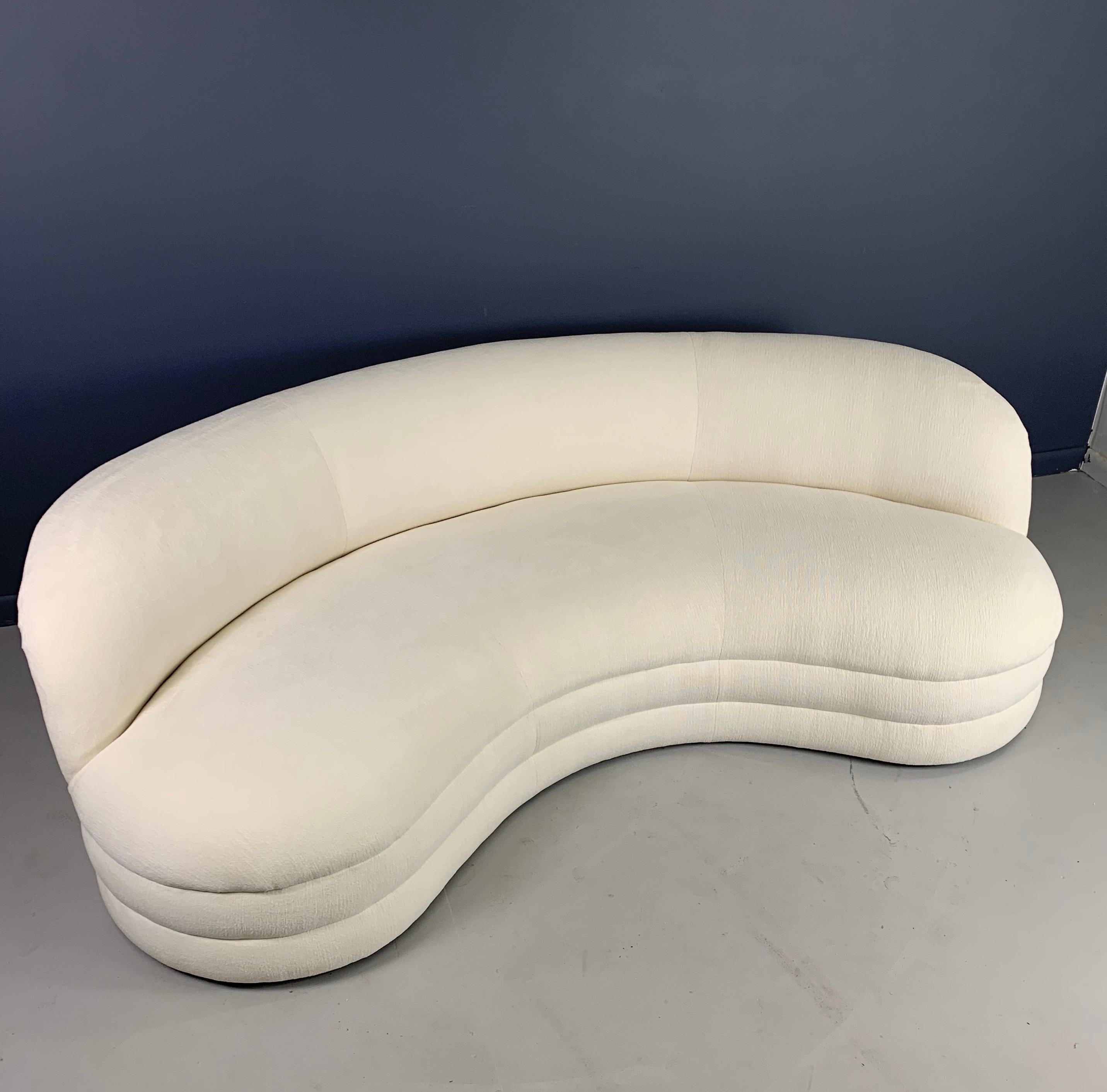 https://a.1stdibscdn.com/mid-century-kidney-bean-curved-sofa-weiman-style-for-sale-picture-13/f_12732/f_272766121644277972427/IMG_0979_master.jpg
