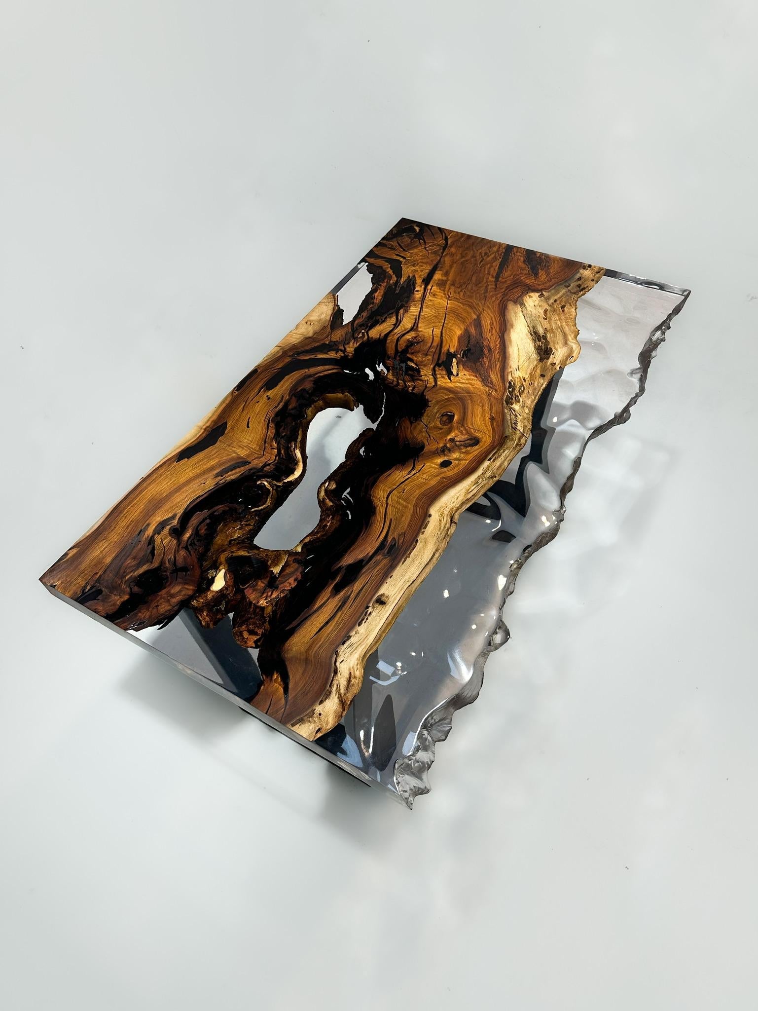 https://a.1stdibscdn.com/post-modern-live-edge-resin-dining-table-wood-kitchen-table-for-sale-picture-5/f_91932/f_417596621728045292859/IMG_1032_master.JPG