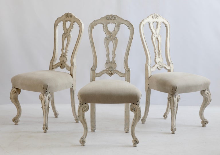 https://a.1stdibscdn.com/venetian-set-of-6x-dinning-chairs-made-by-la-maison-london-for-sale-picture-8/f_23353/f_197080421595501832251/IMG_1059_master.jpg?width=768
