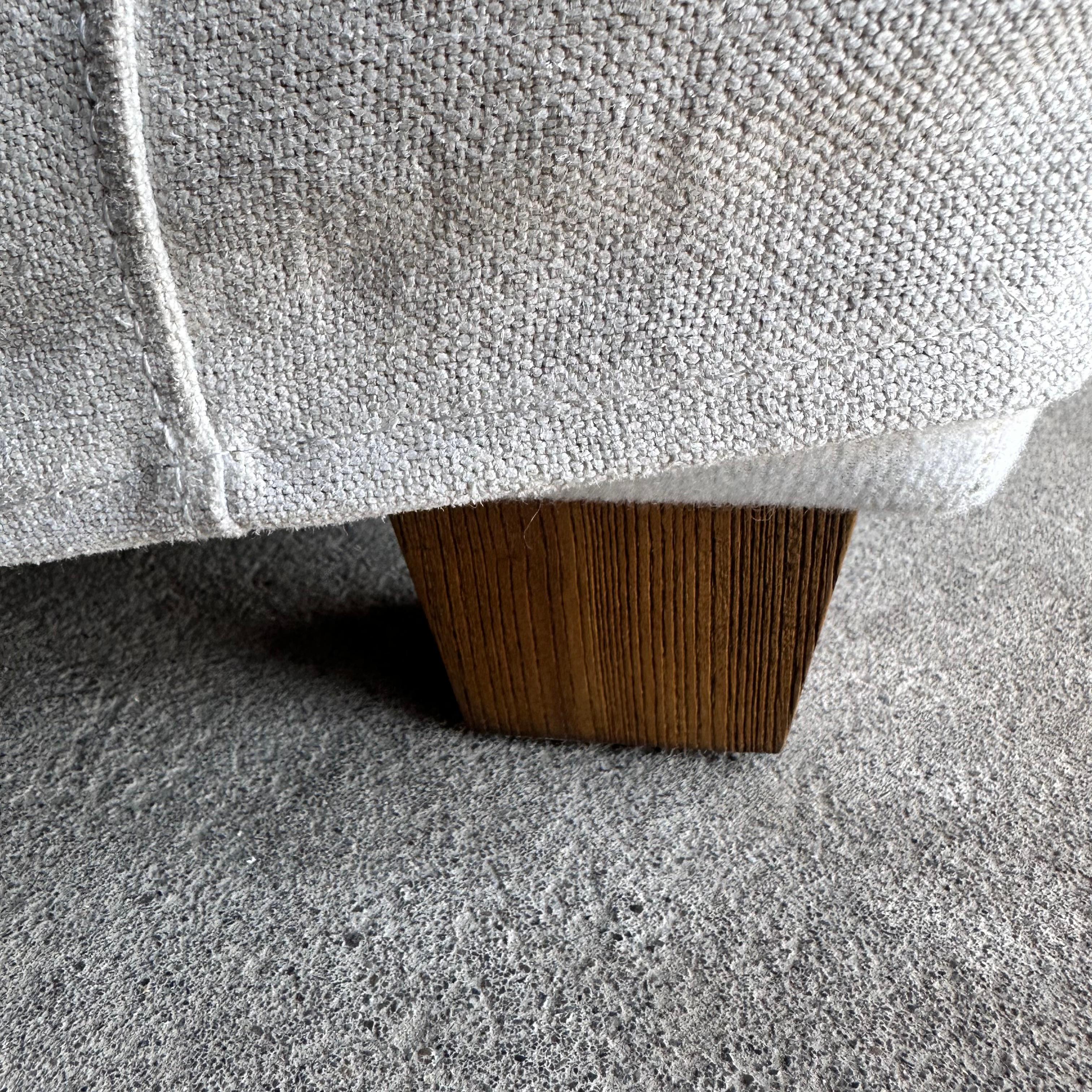 https://a.1stdibscdn.com/slip-covered-slope-arm-sofa-in-stone-washed-greige-linen-with-down-cushions-for-sale-picture-10/f_18223/f_418252121728502078107/IMG_1064_master.jpg