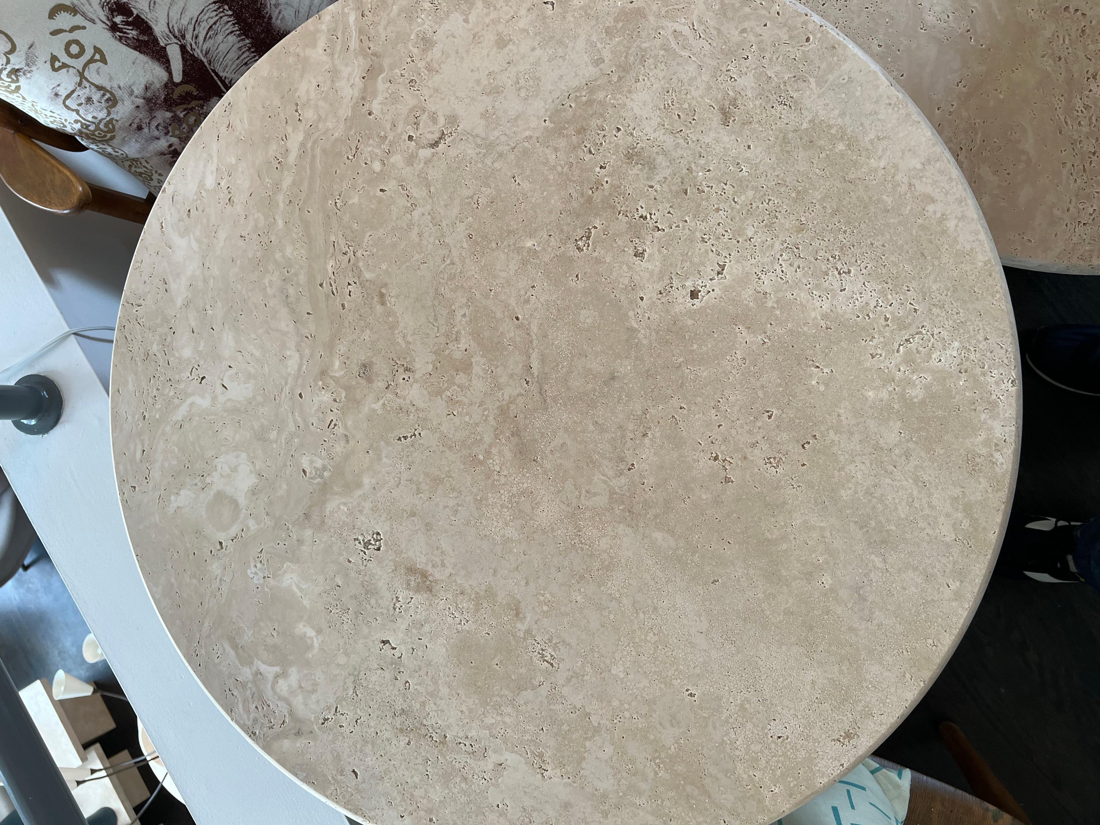 https://a.1stdibscdn.com/white-roman-travertine-dining-table-by-le-lampade-for-sale-picture-4/f_8778/f_303054921662495847522/IMG_1070_master.jpg
