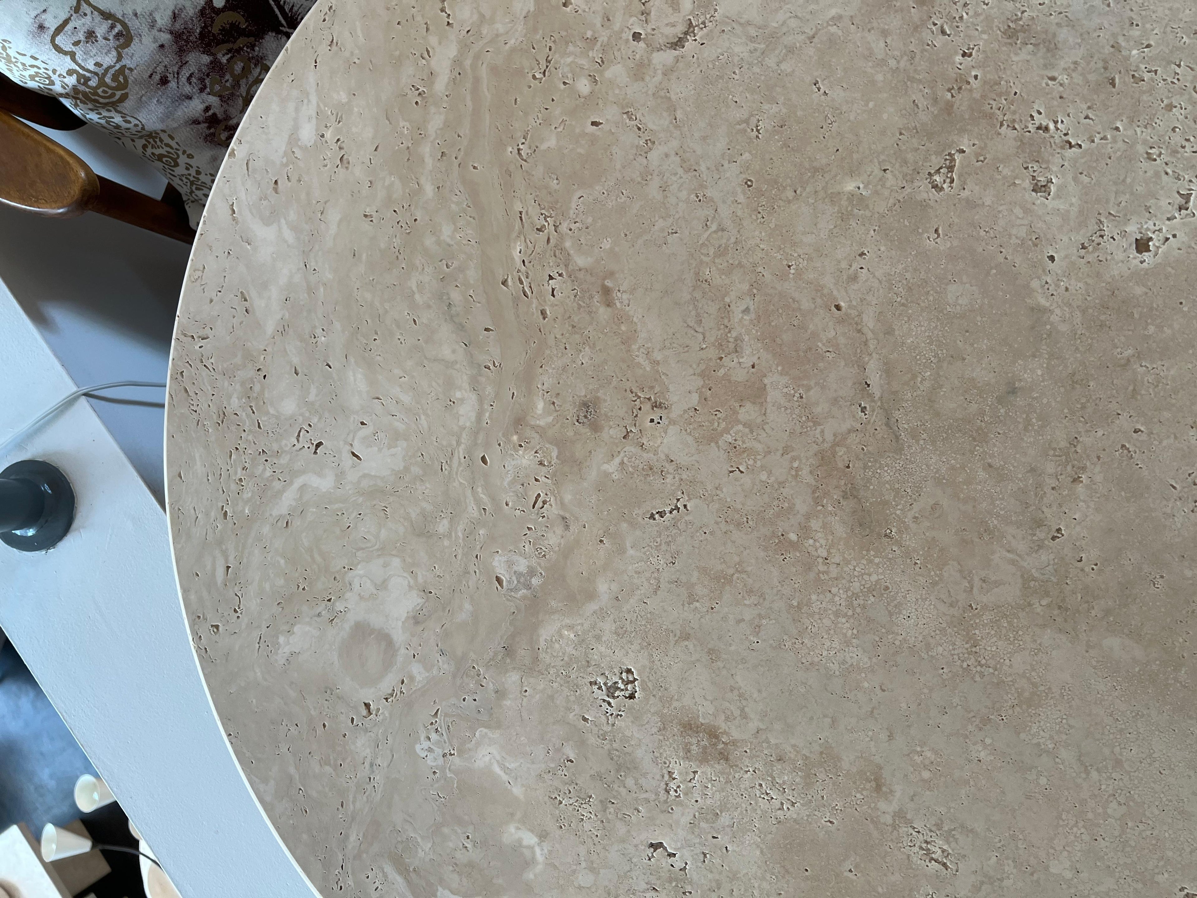 https://a.1stdibscdn.com/white-roman-travertine-dining-table-by-le-lampade-30x-17-h-for-sale-picture-6/f_8778/f_311550821667586659173/IMG_1072_master.jpg